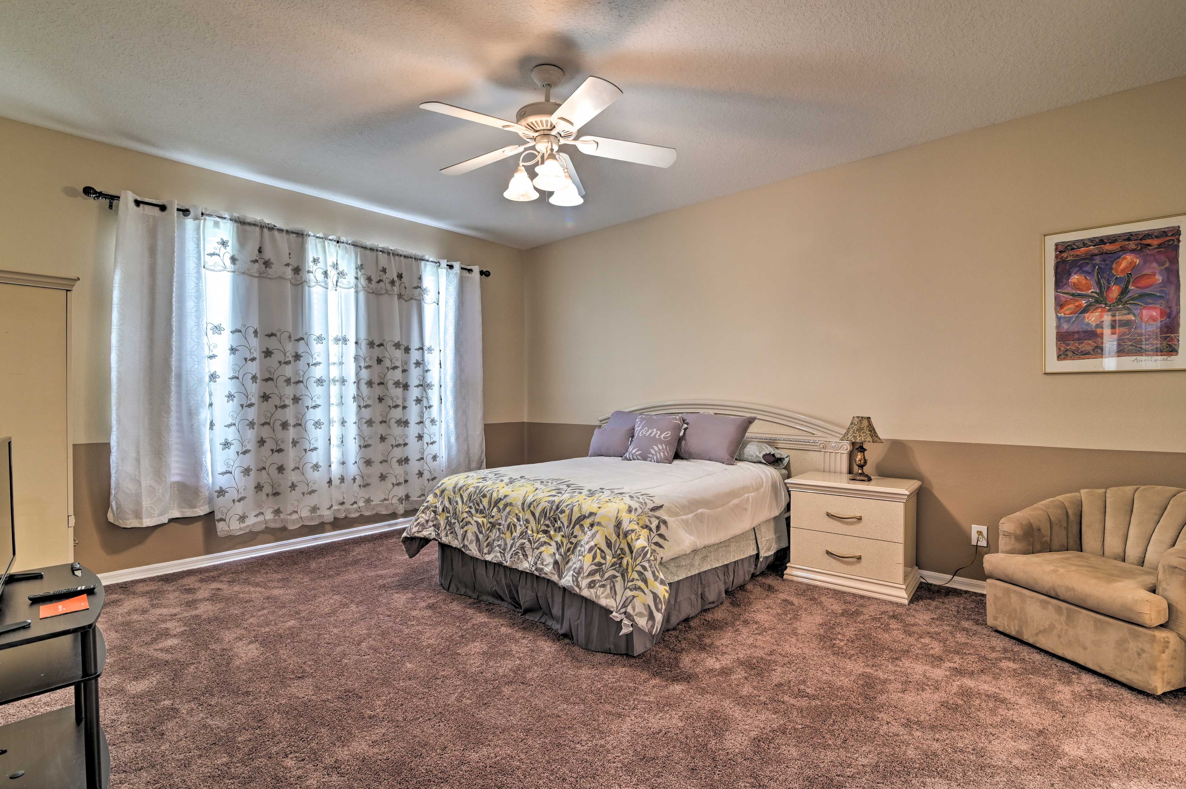 Bedroom 1 | Queen Bed | Linens Provided