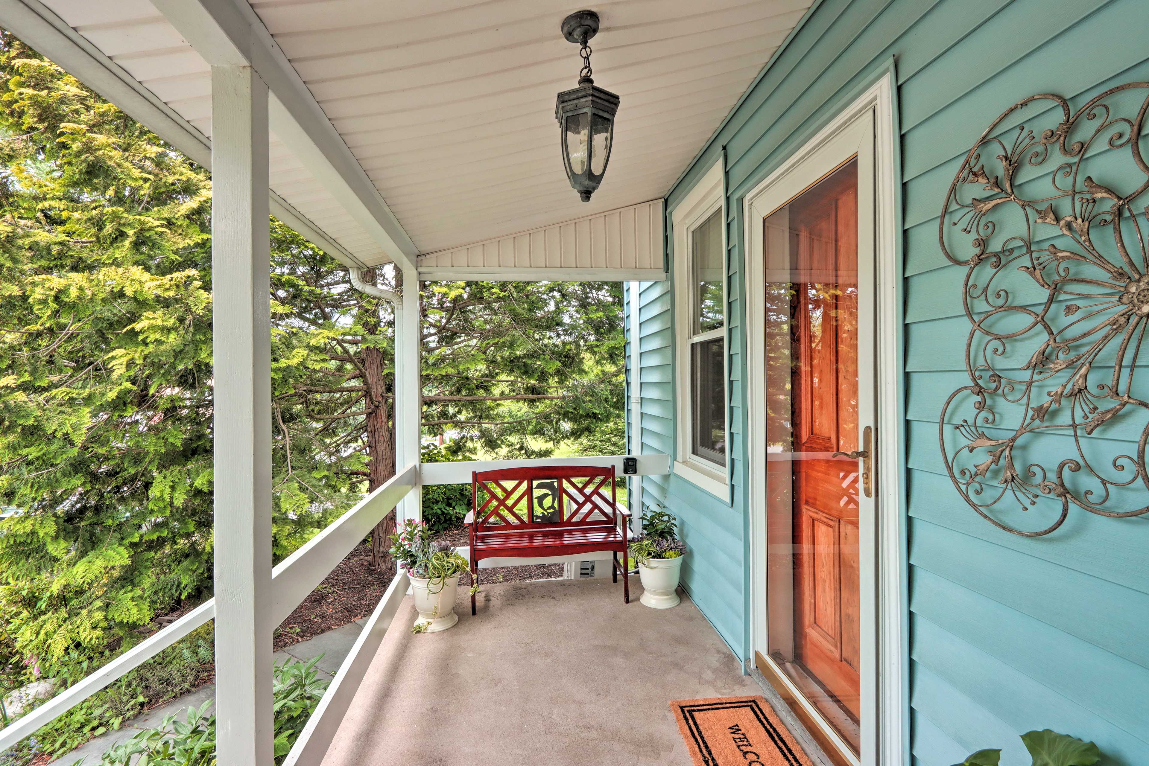 Townhome Entry | Stairs Required