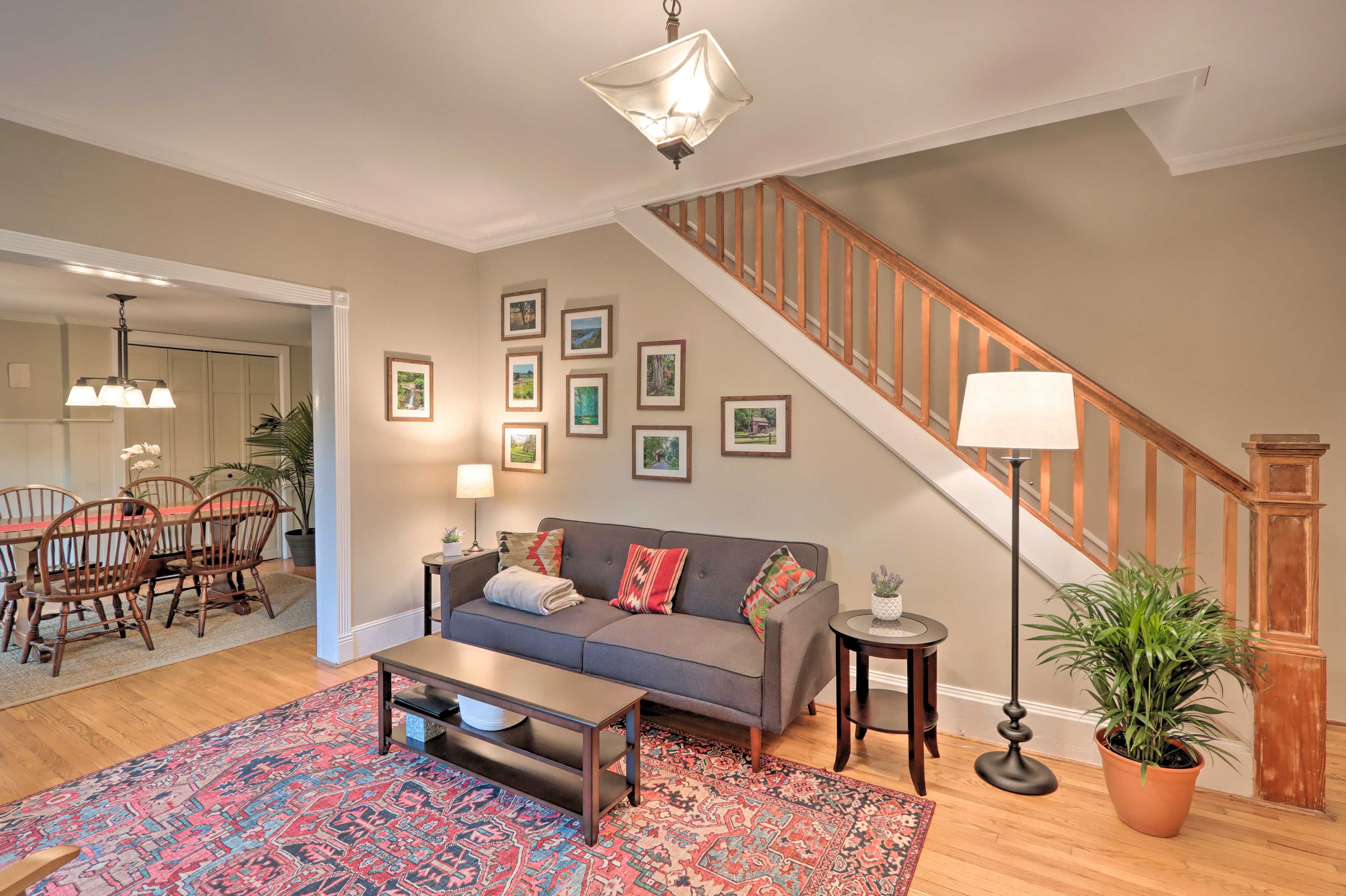 Living Area | Free WiFi | Full Futon