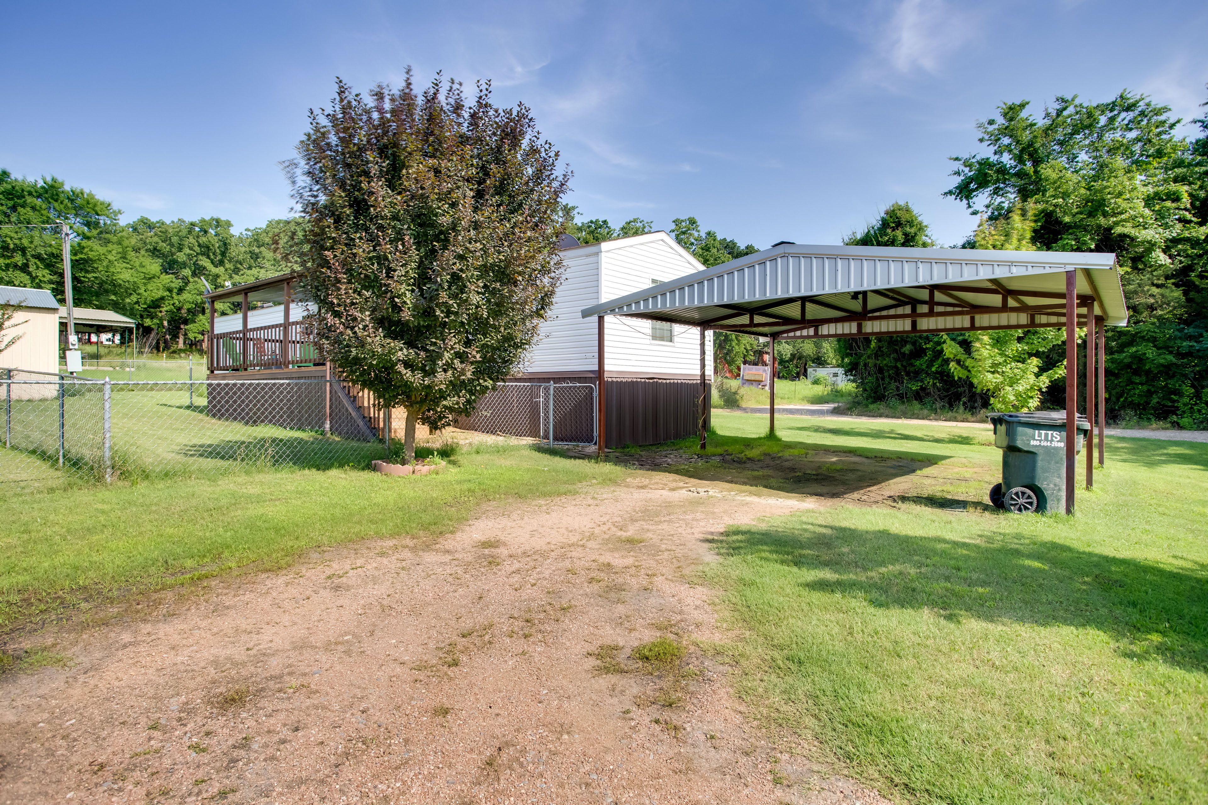 Parking | Carport (2 Vehicles) | Driveway (2 Vehicles)
