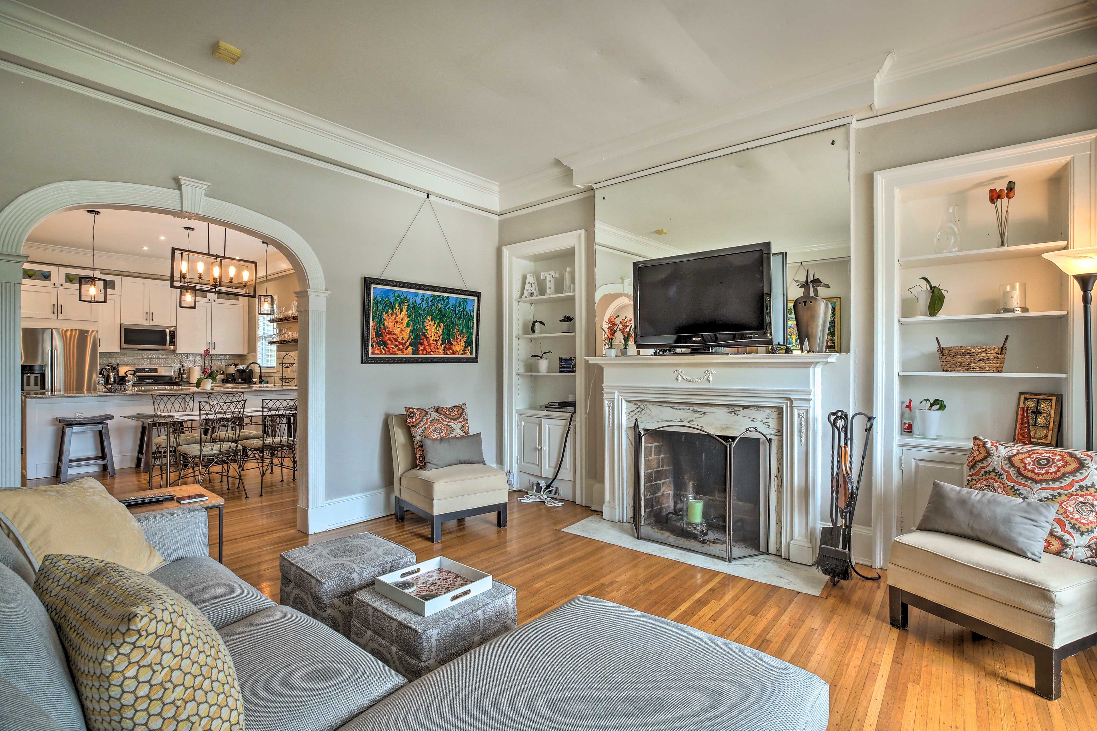 Living Area | Smart TV | Cable | DVD Player