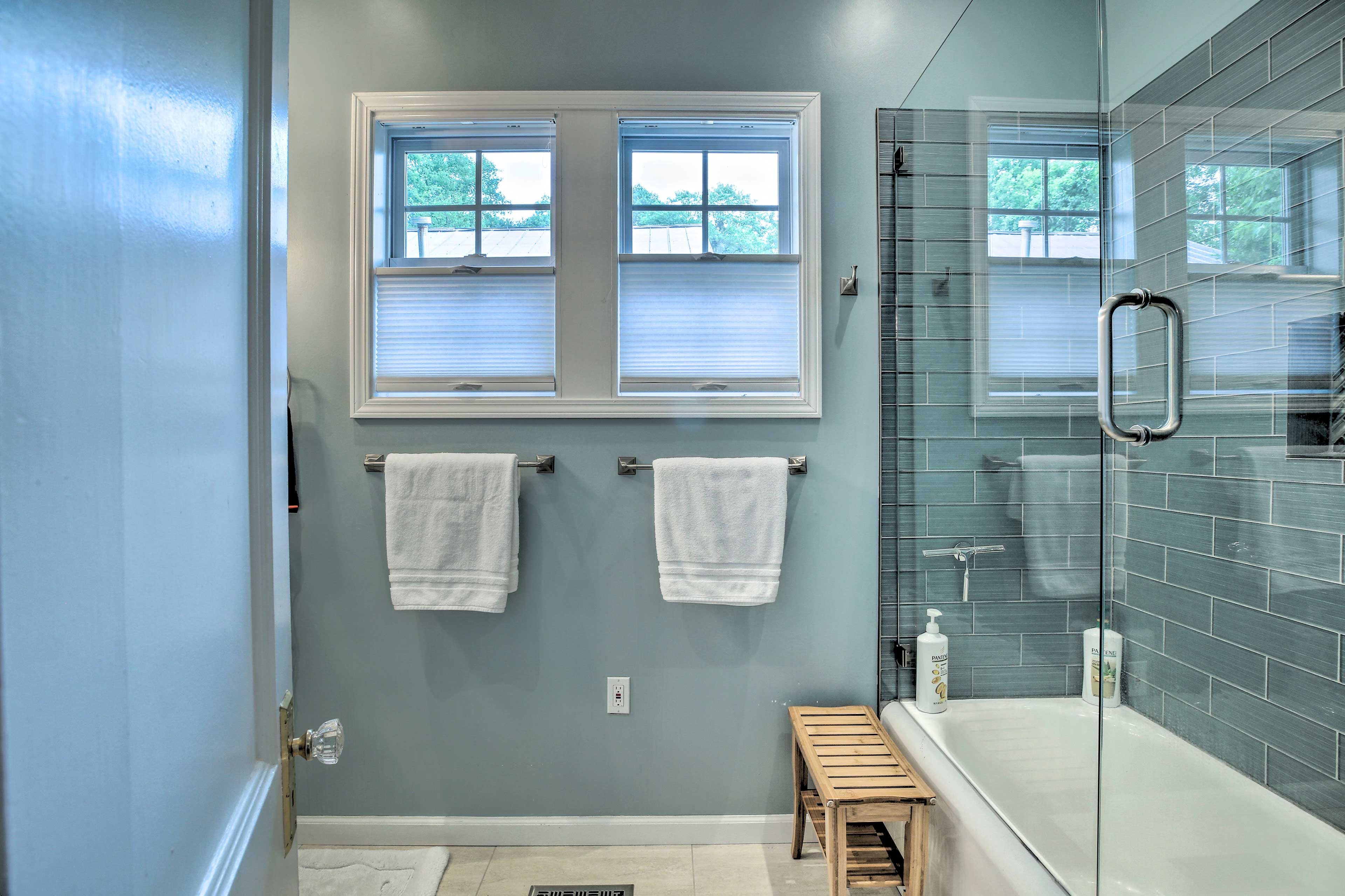Bathroom | Towels Provided | Complimentary Toiletries