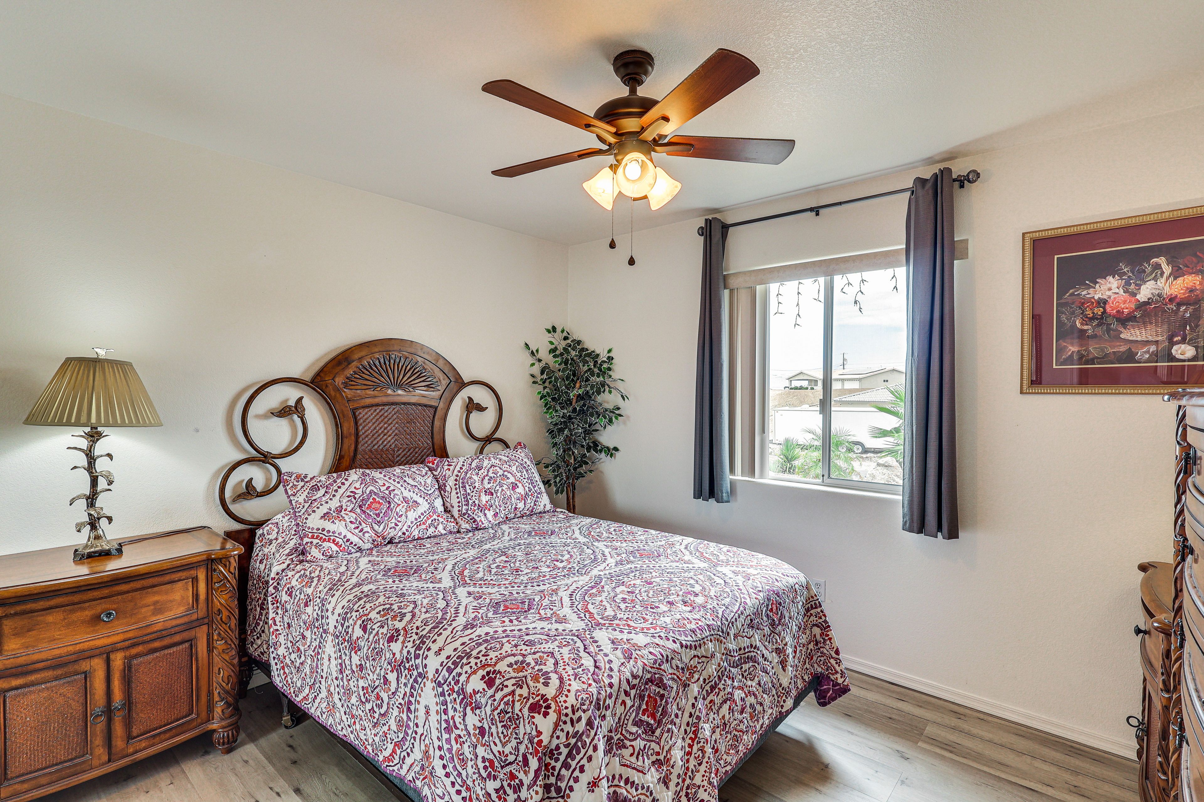 Bedroom 3 | Queen Bed