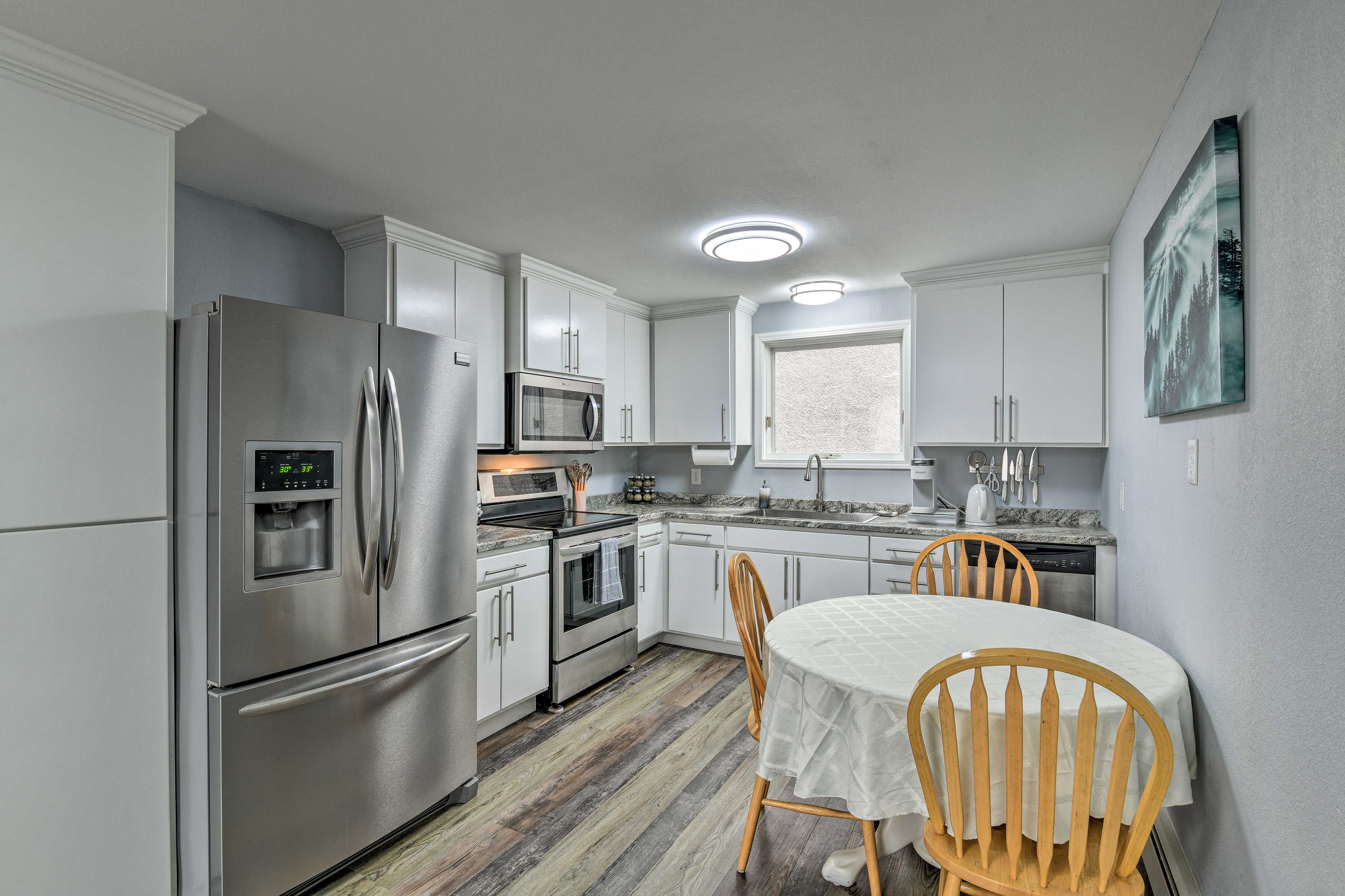 Anchorage Vacation Rental | 2nd-Floor Apartment | 2BR | 1BA | 1,000 Sq Ft
