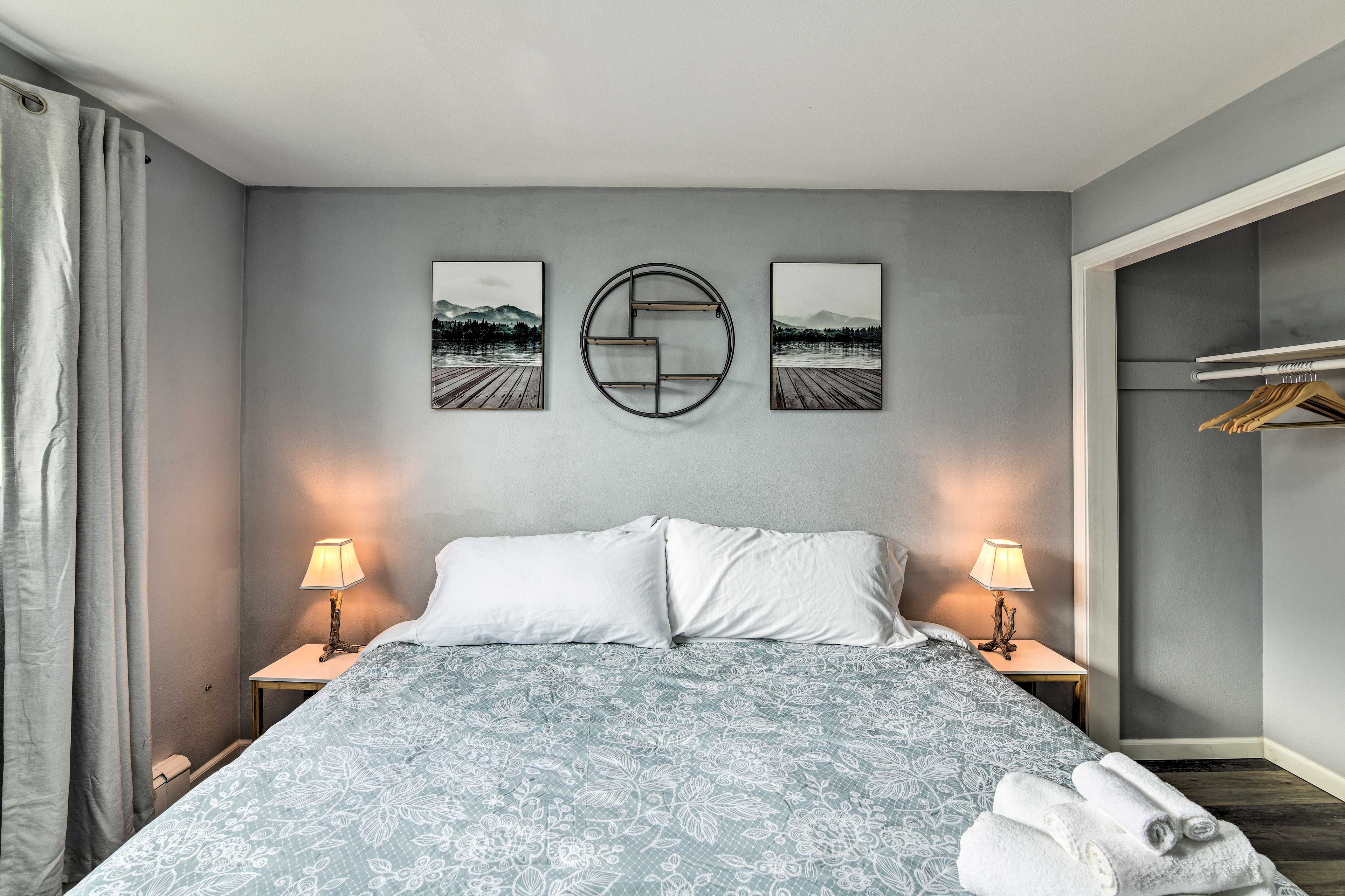 Bedroom 1 | King Bed