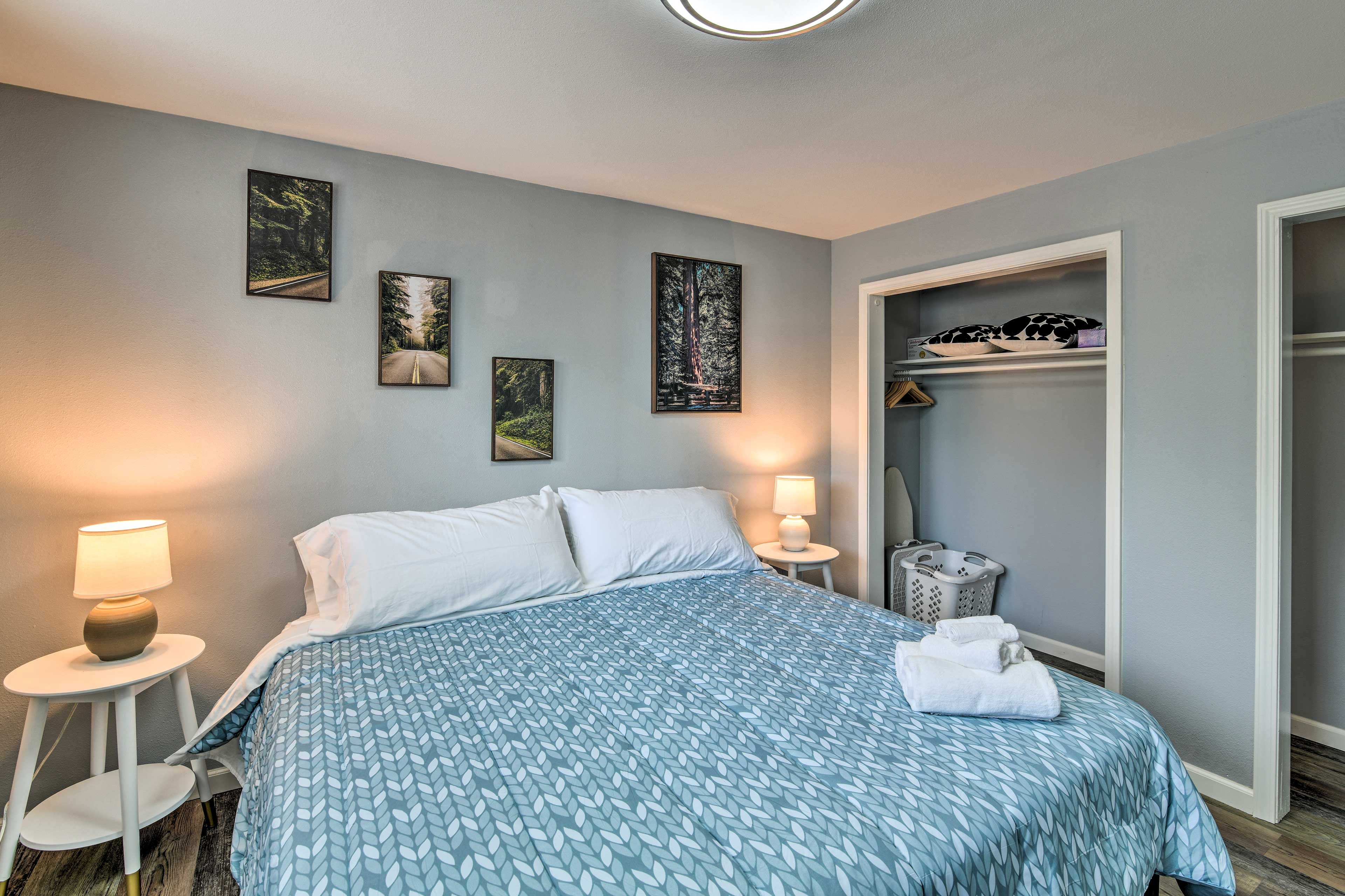 Bedroom 2 | Iron & Board