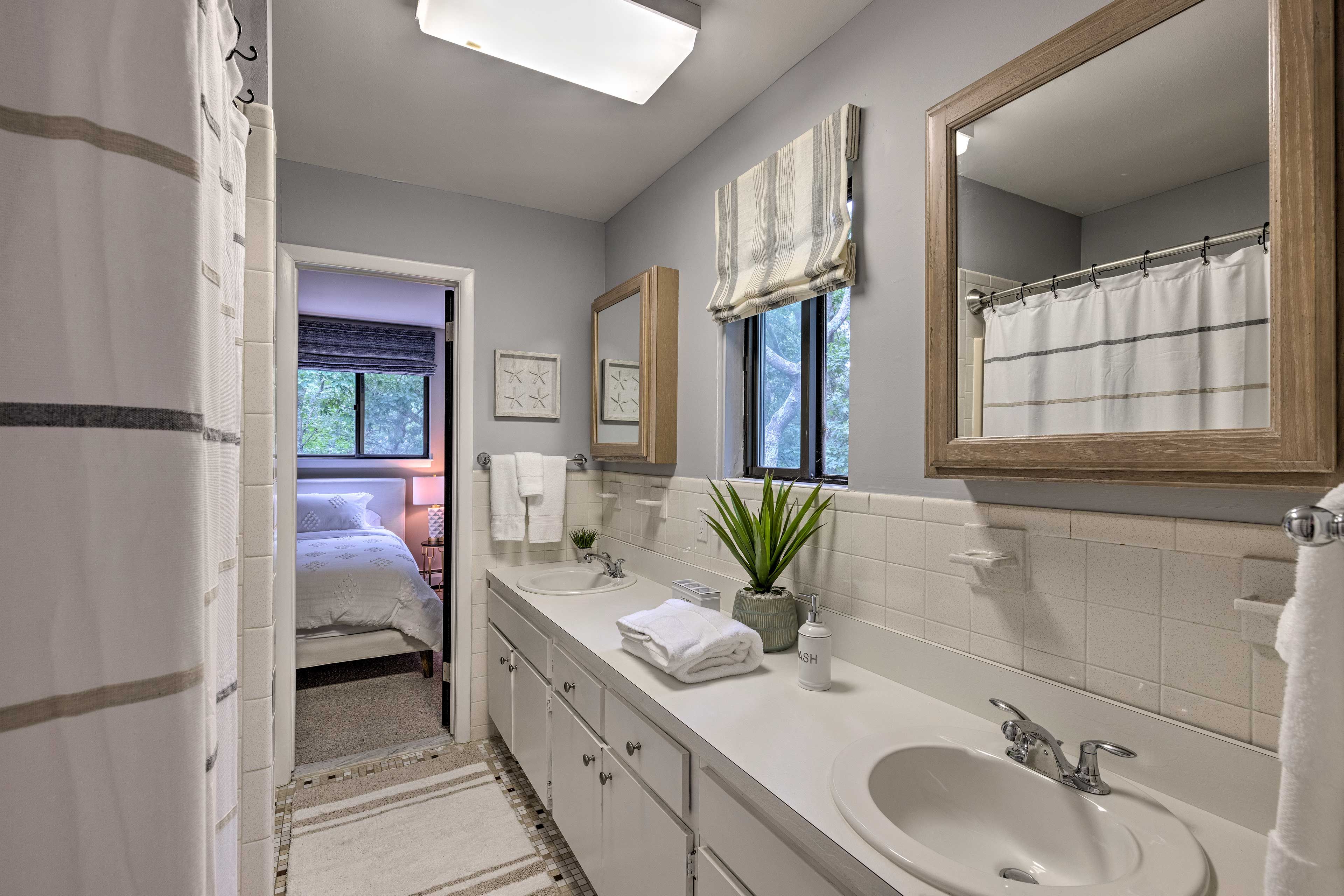 En-Suite Bathroom
