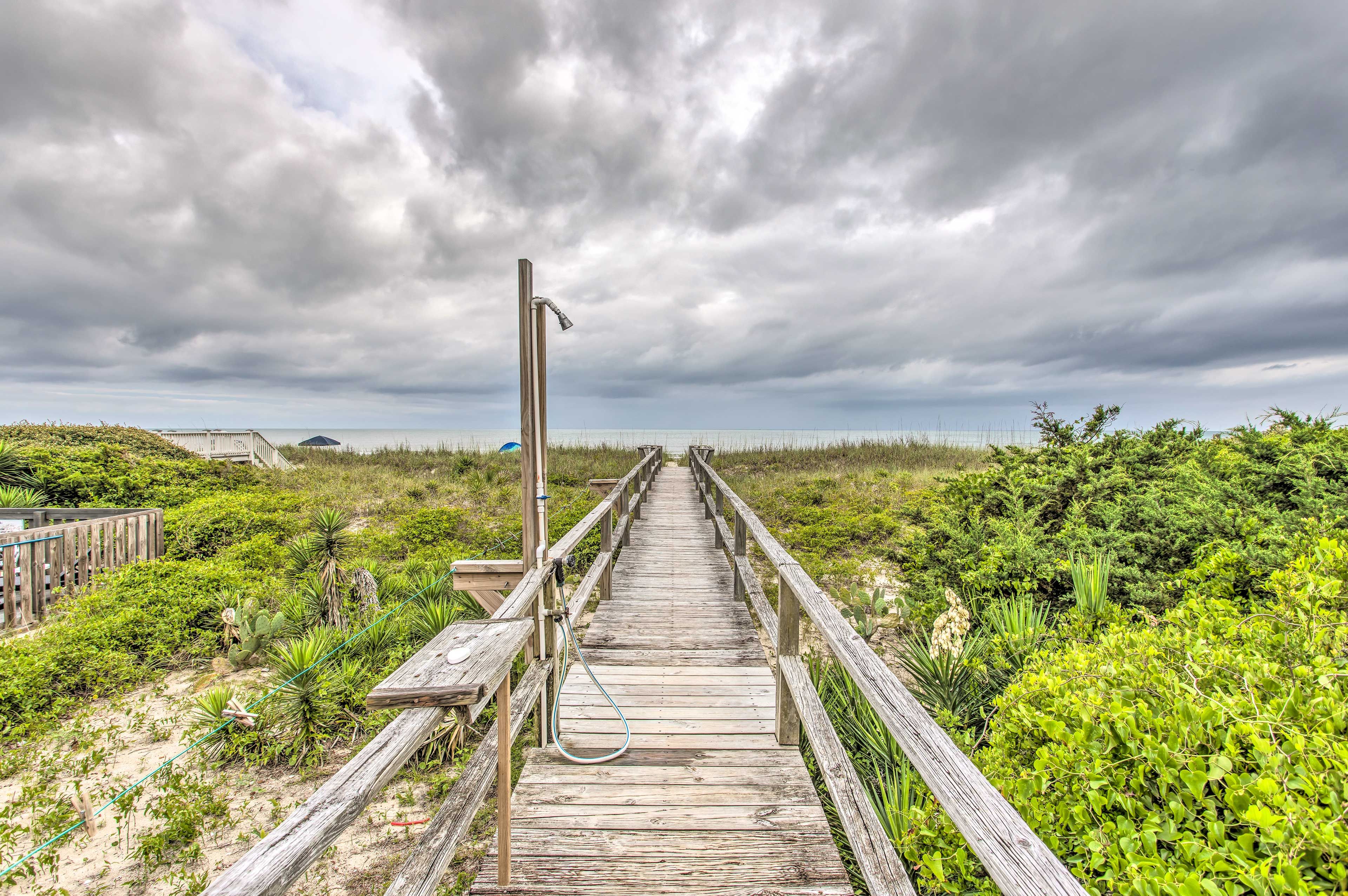 Private Boardwalk | Outdoor Shower