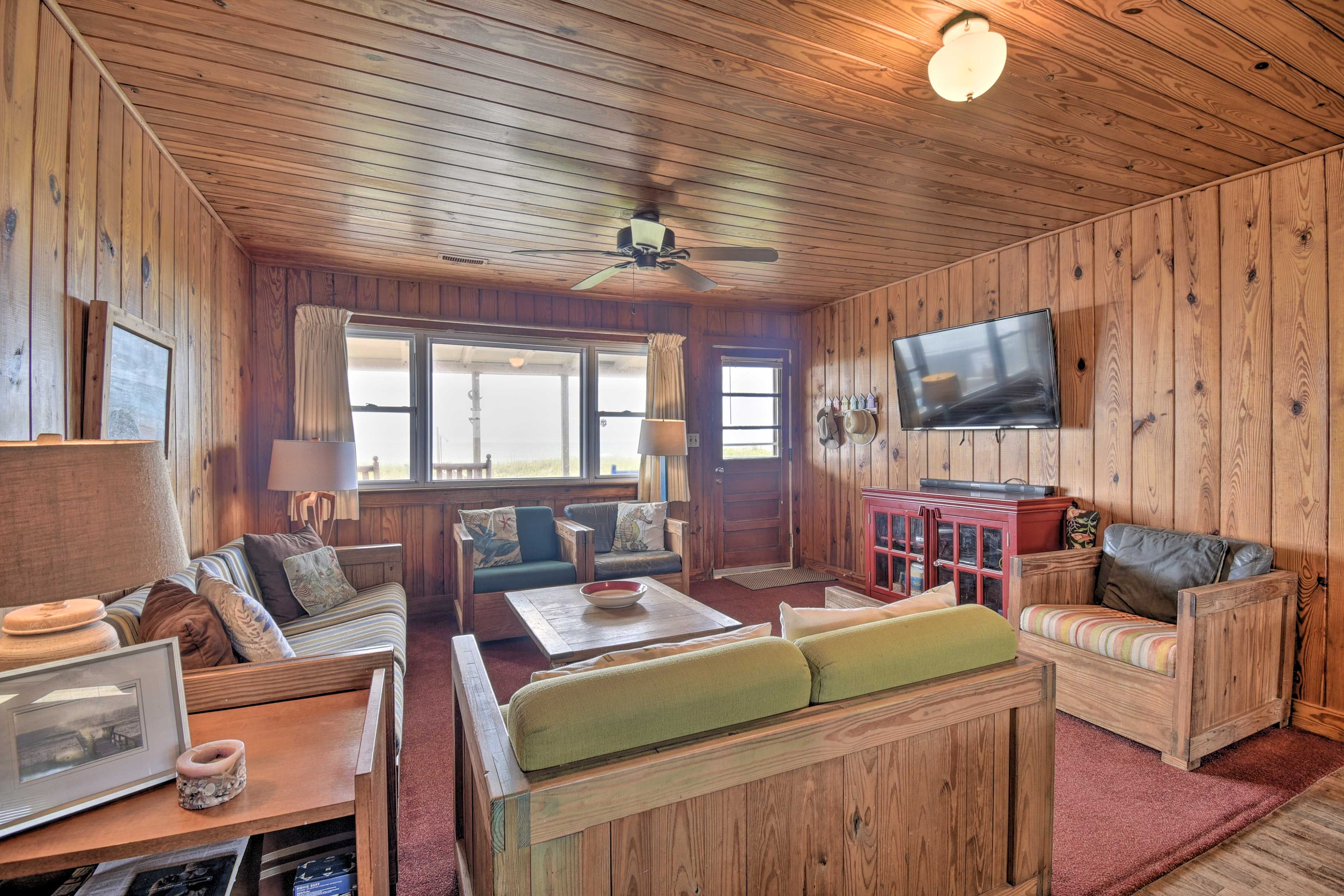 Living Room | Cable TV
