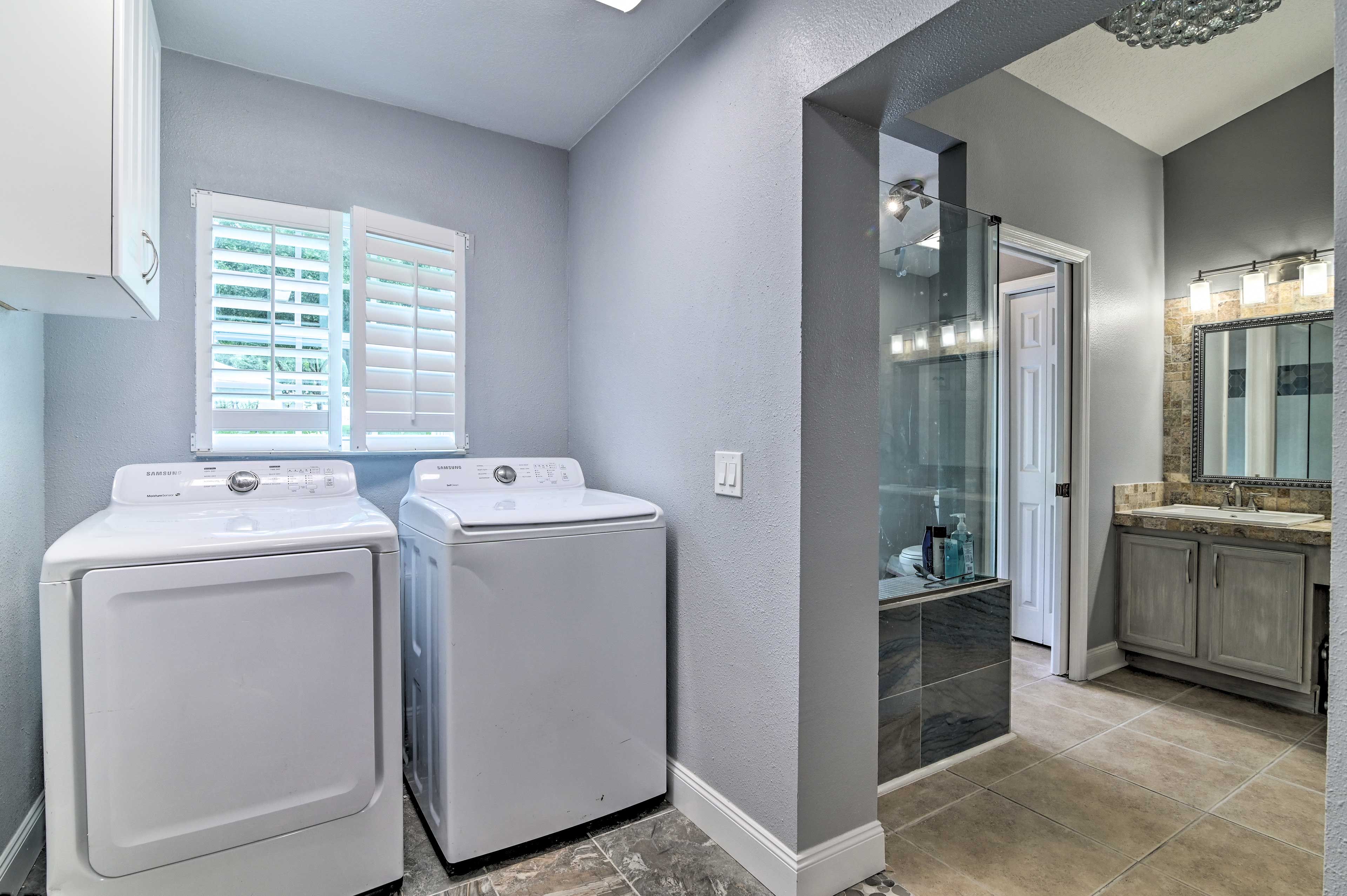 Laundry Room | Access via En-Suite Bathroom | Laundry Detergent Provided