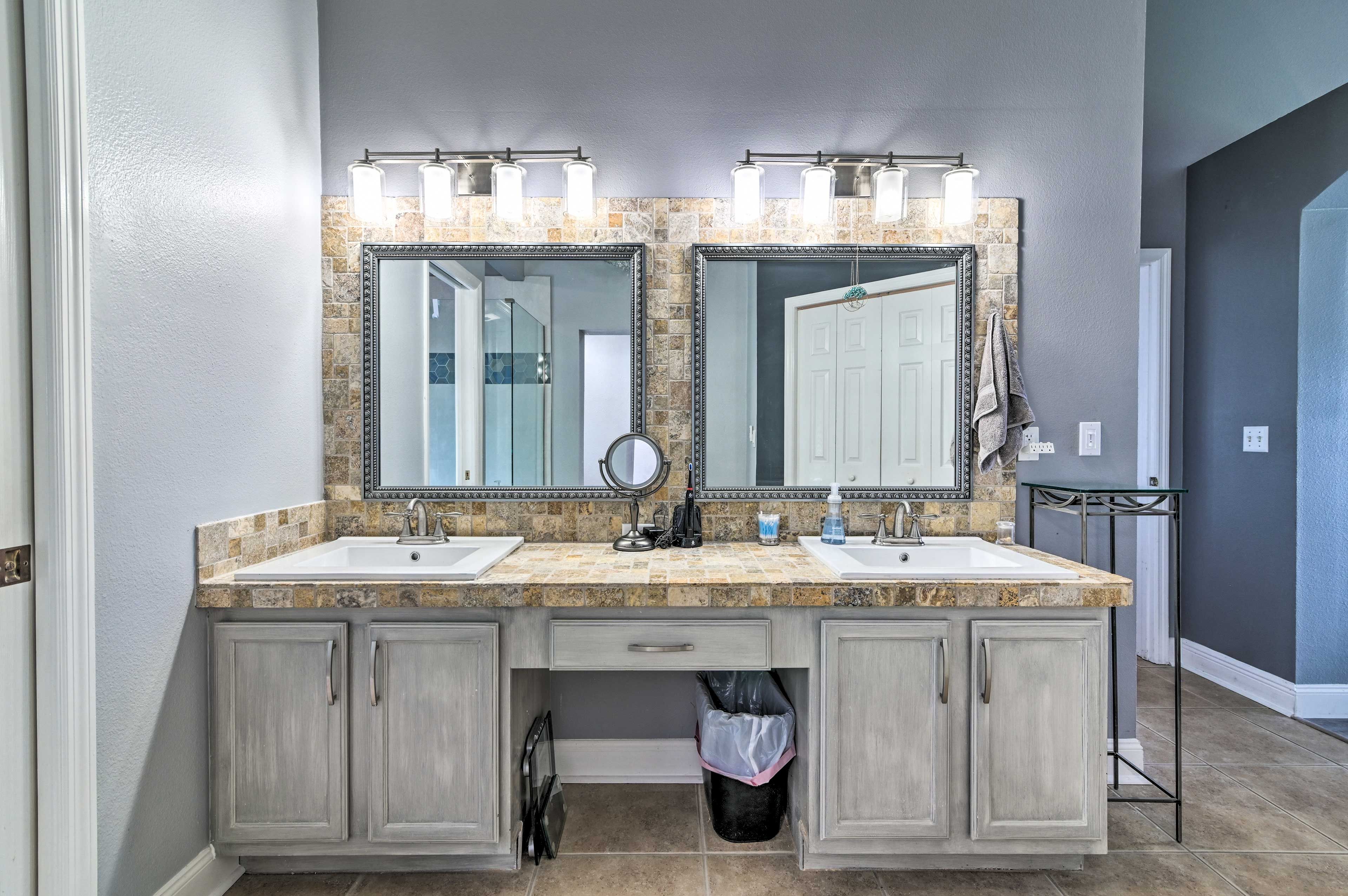En-Suite Bathroom | Complimentary Toiletries