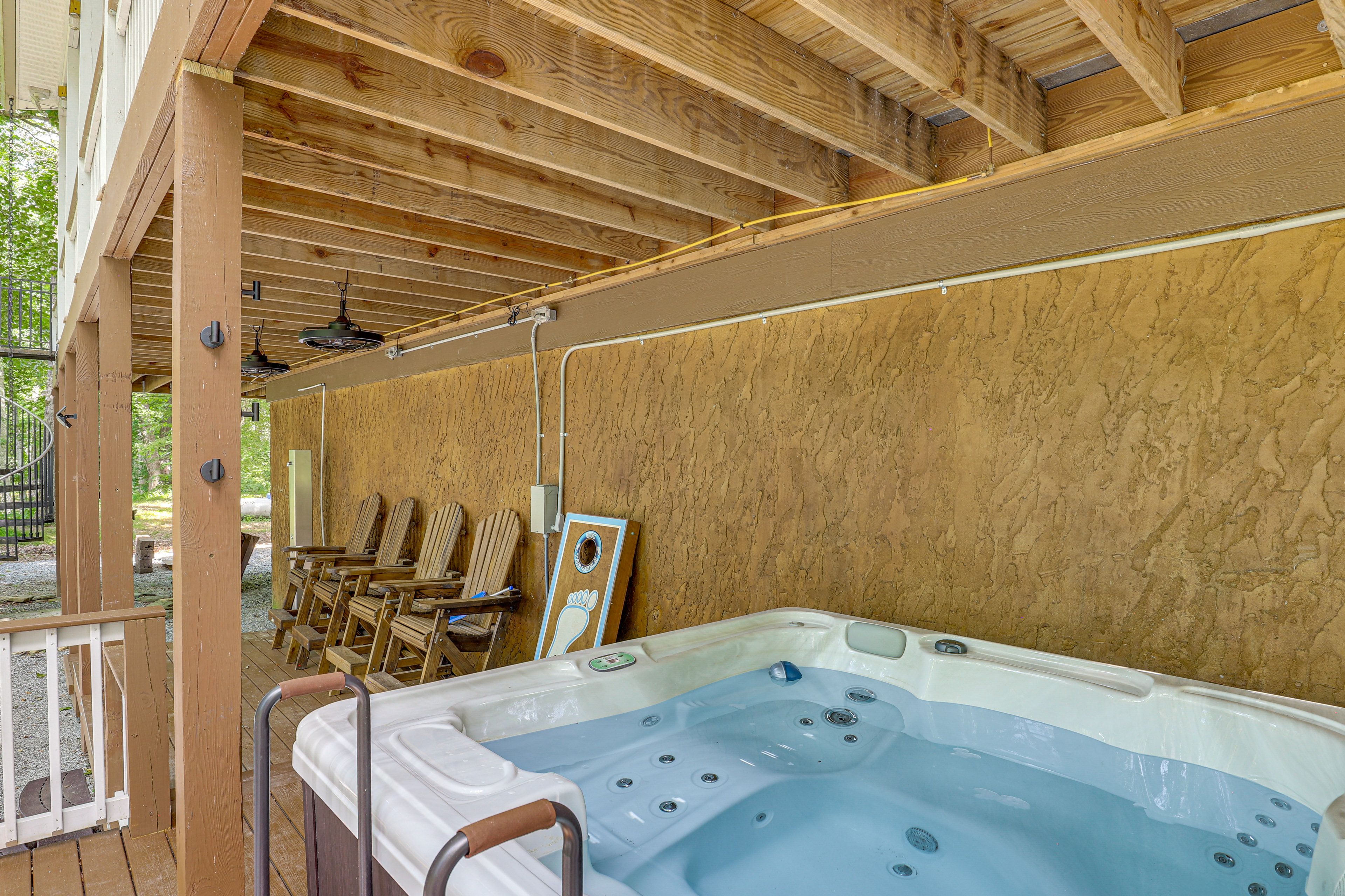 Covered Deck & Patio | Private Hot Tub