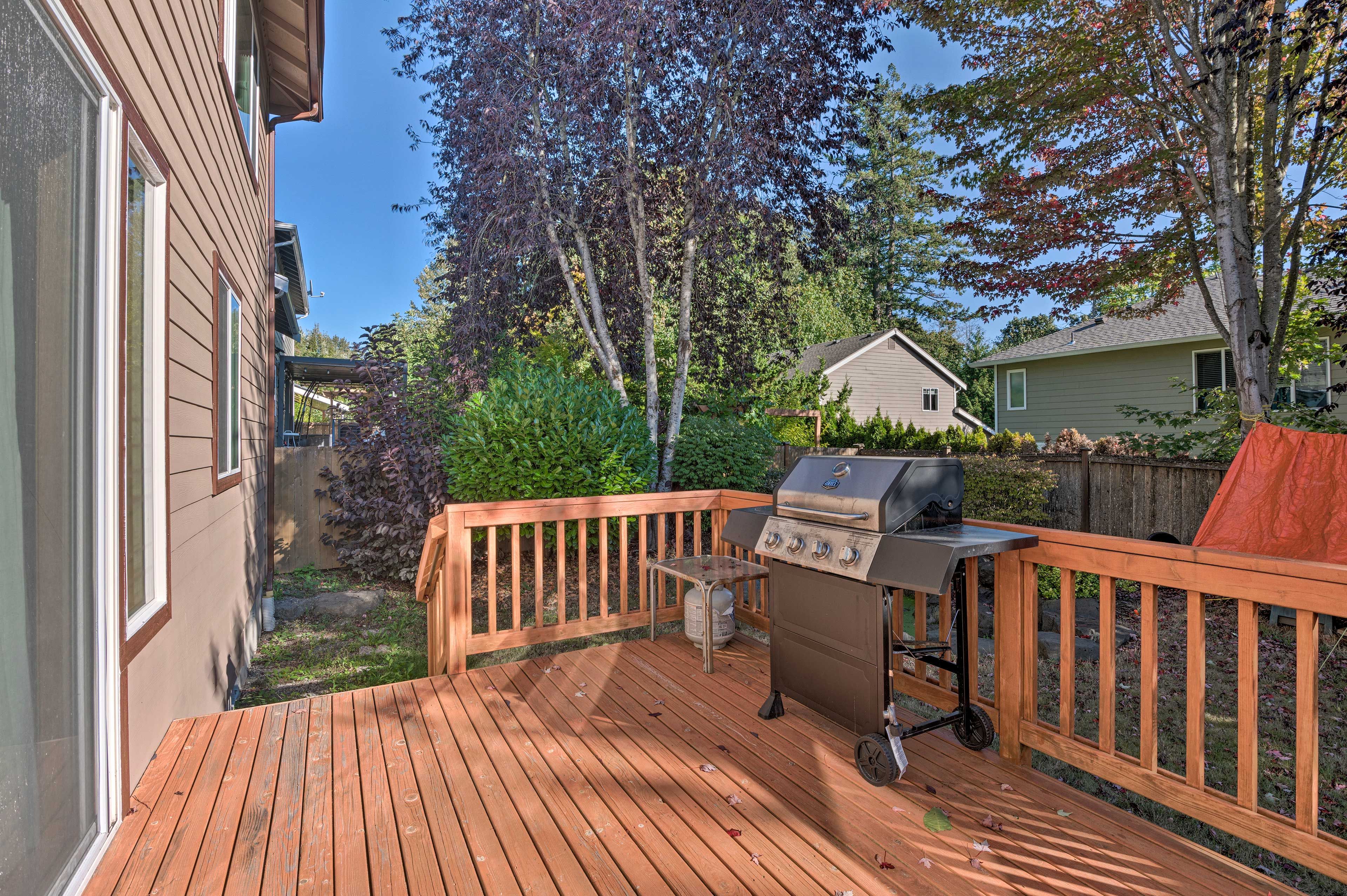 Deck | Gas Grill | Private Yard
