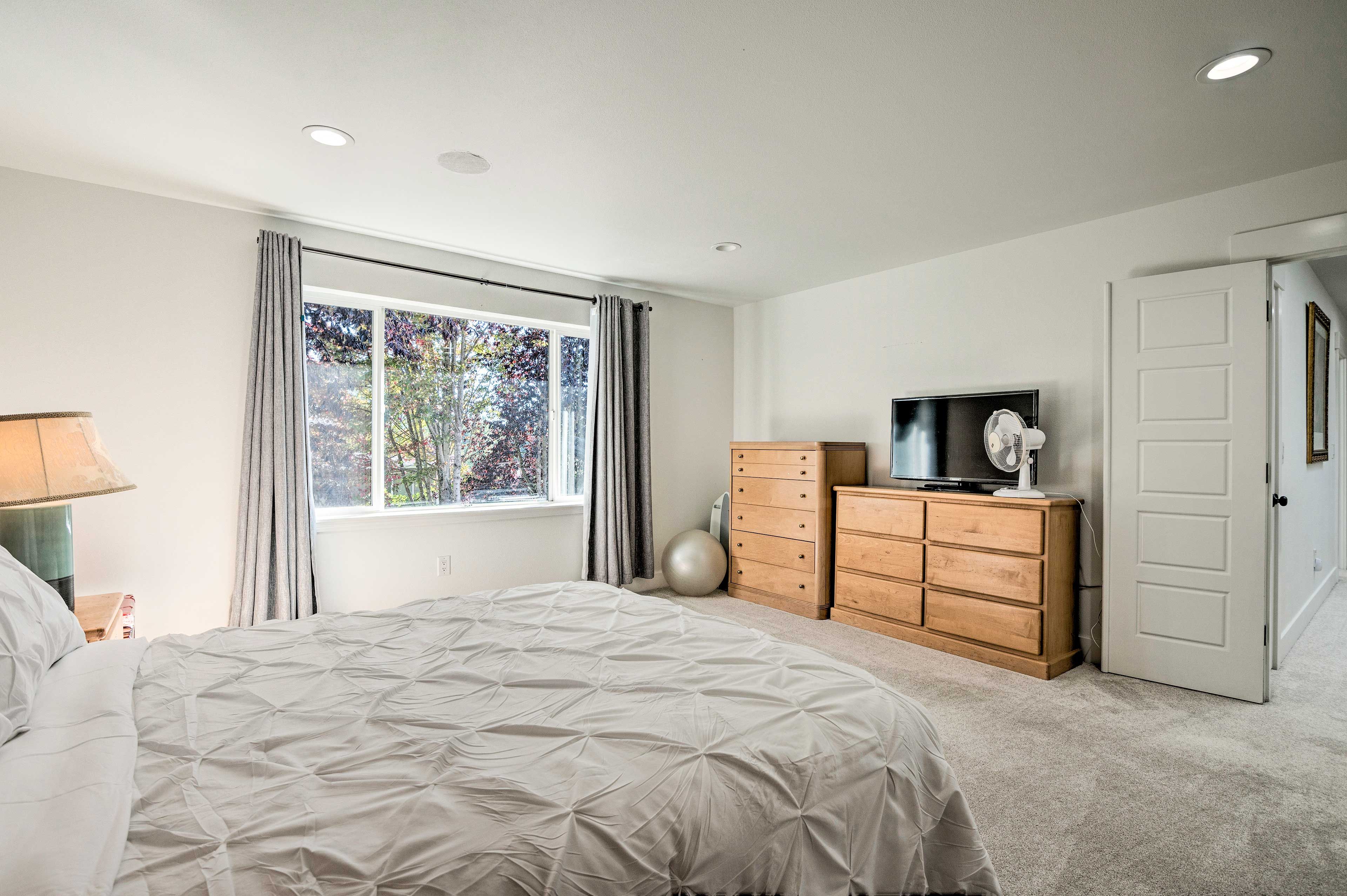 Bedroom 1 | En-Suite Bathroom