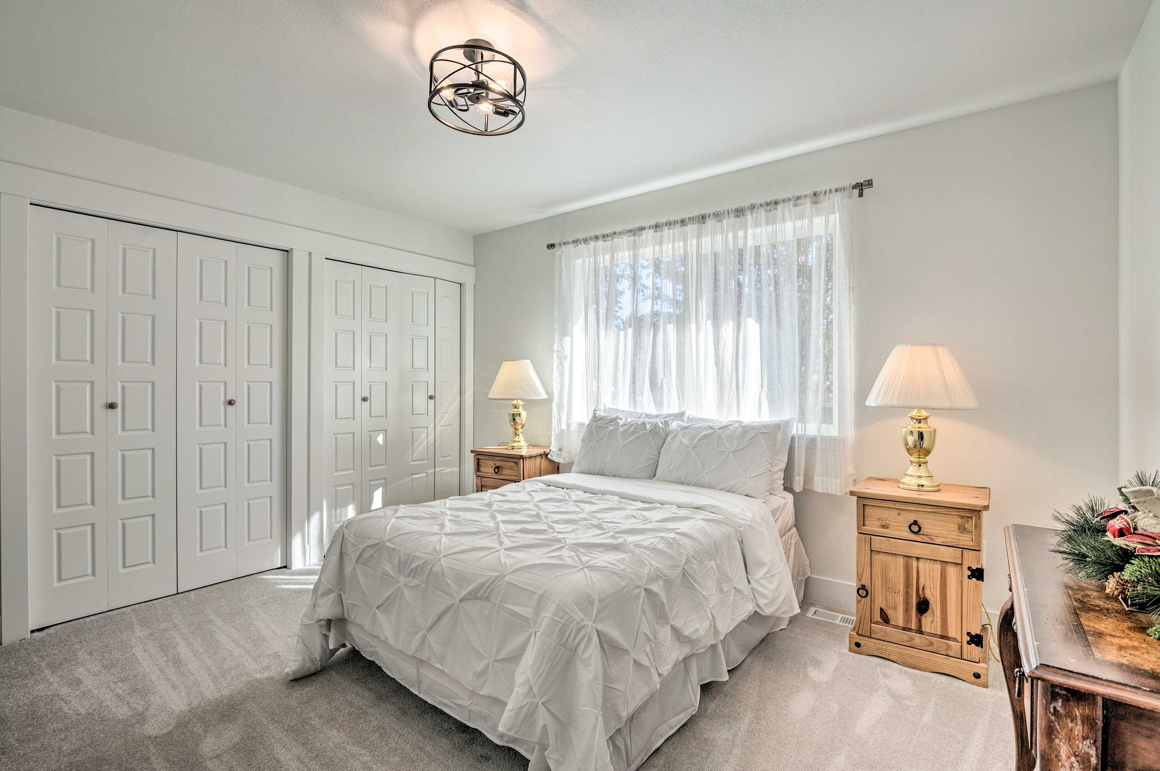 Bedroom 4 | Queen Bed | 2nd Floor
