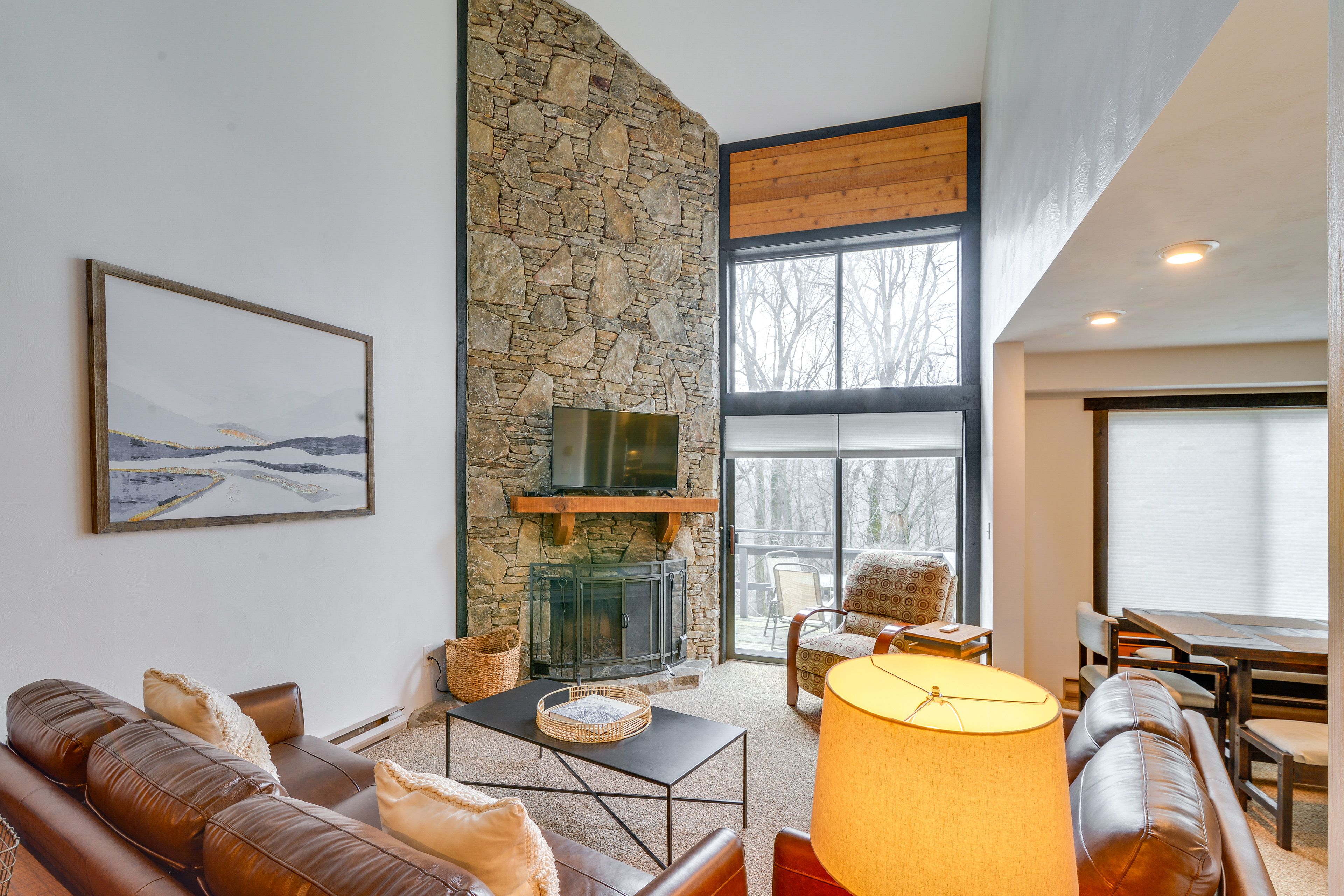 Living Room | Air Conditioning