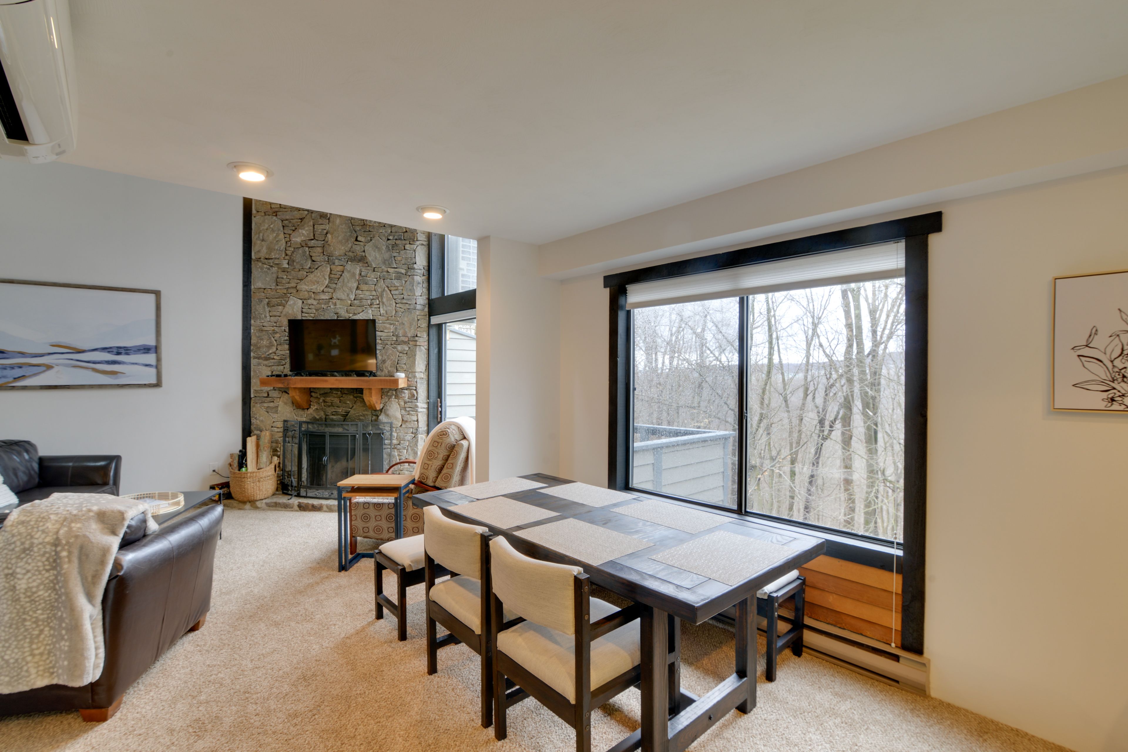 Dining Space | Dishware/Flatware