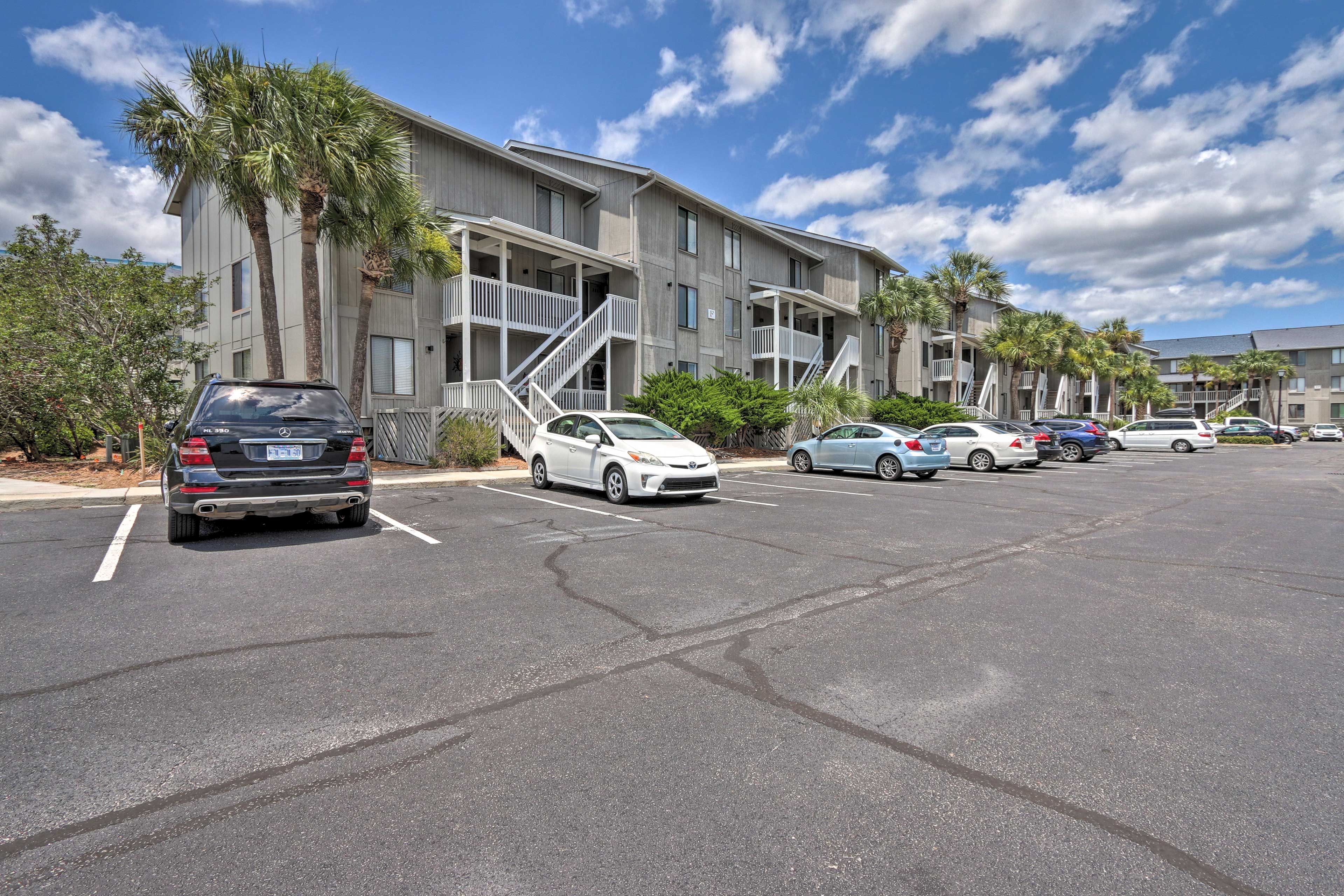 Condo Exterior | Parking in Community Lot (1 Vehicle)