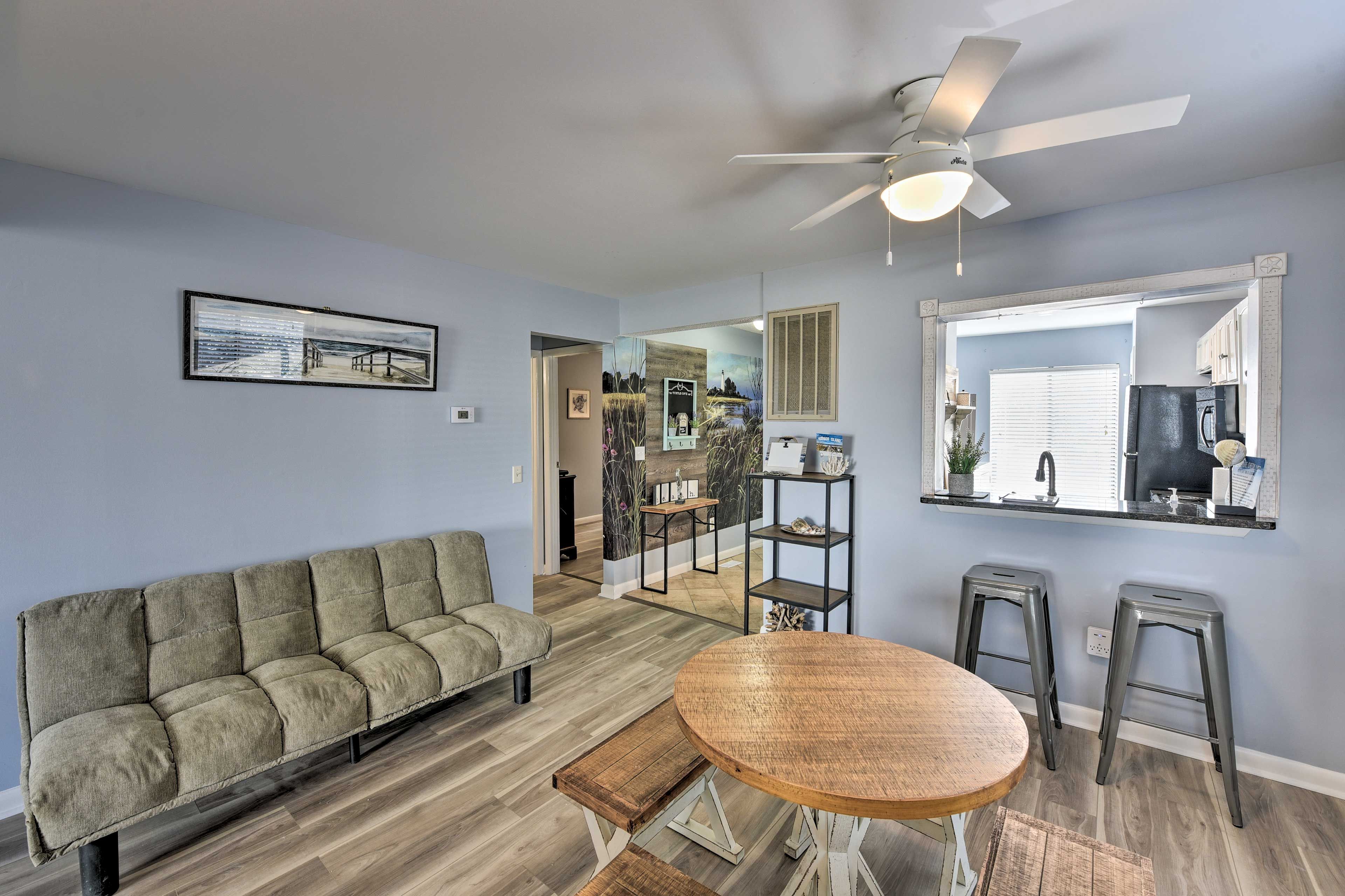 Dining Area | Futon