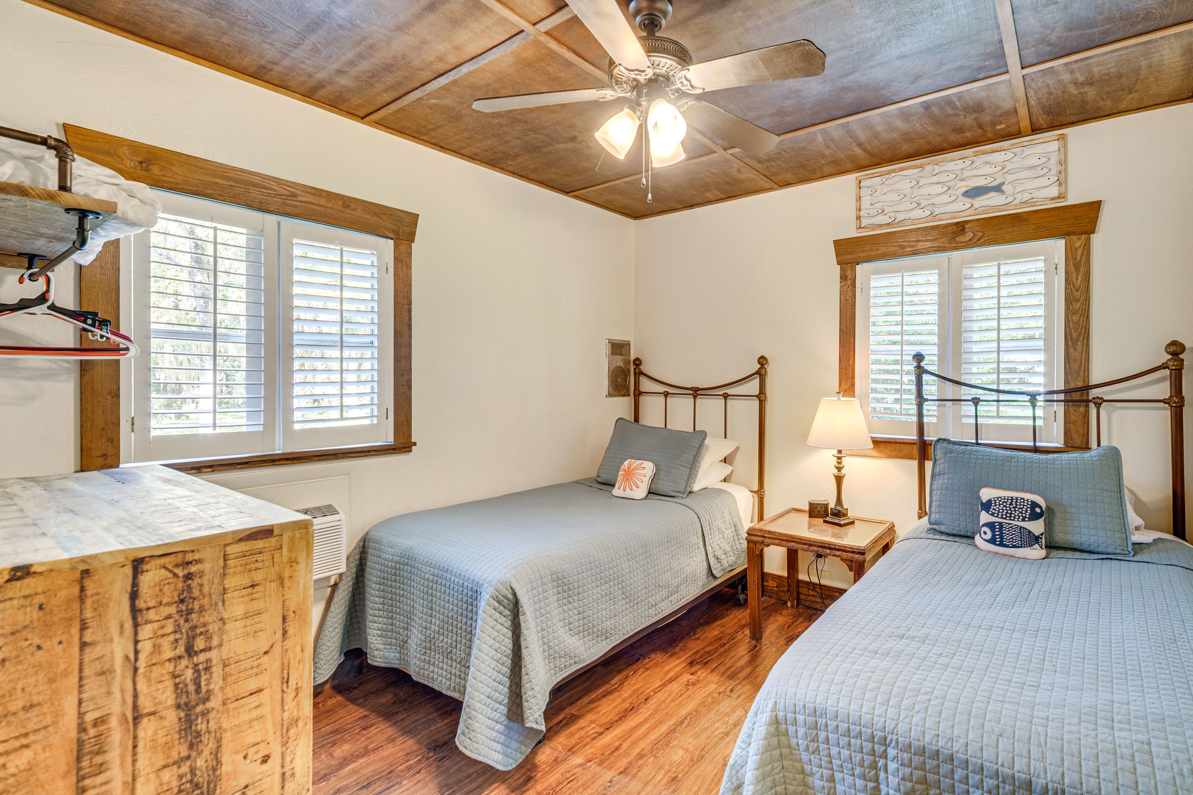 Bedroom 2 | 2 Twin Beds