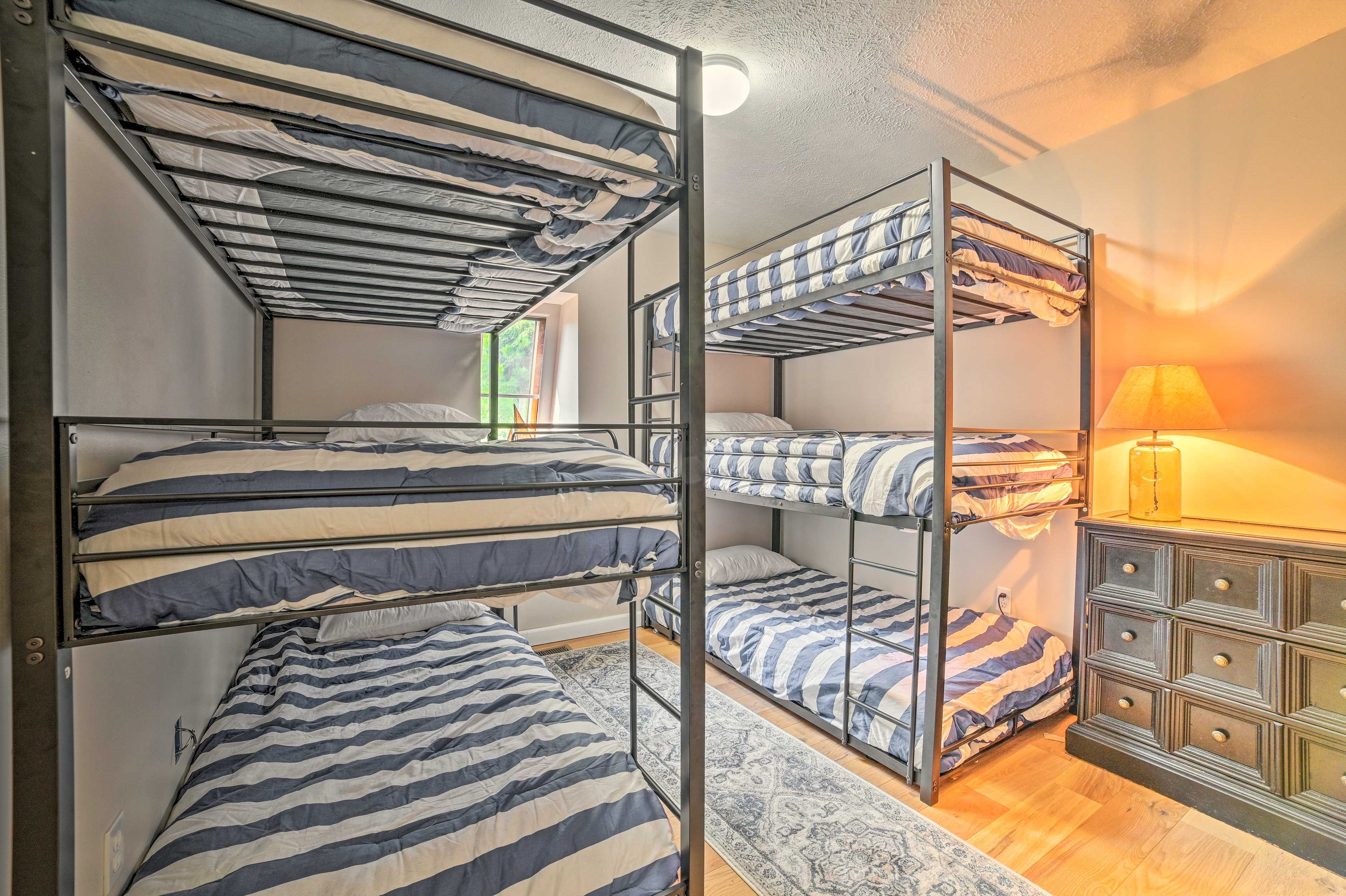 Bedroom 3 | 2 Triple Twin Bunk Beds