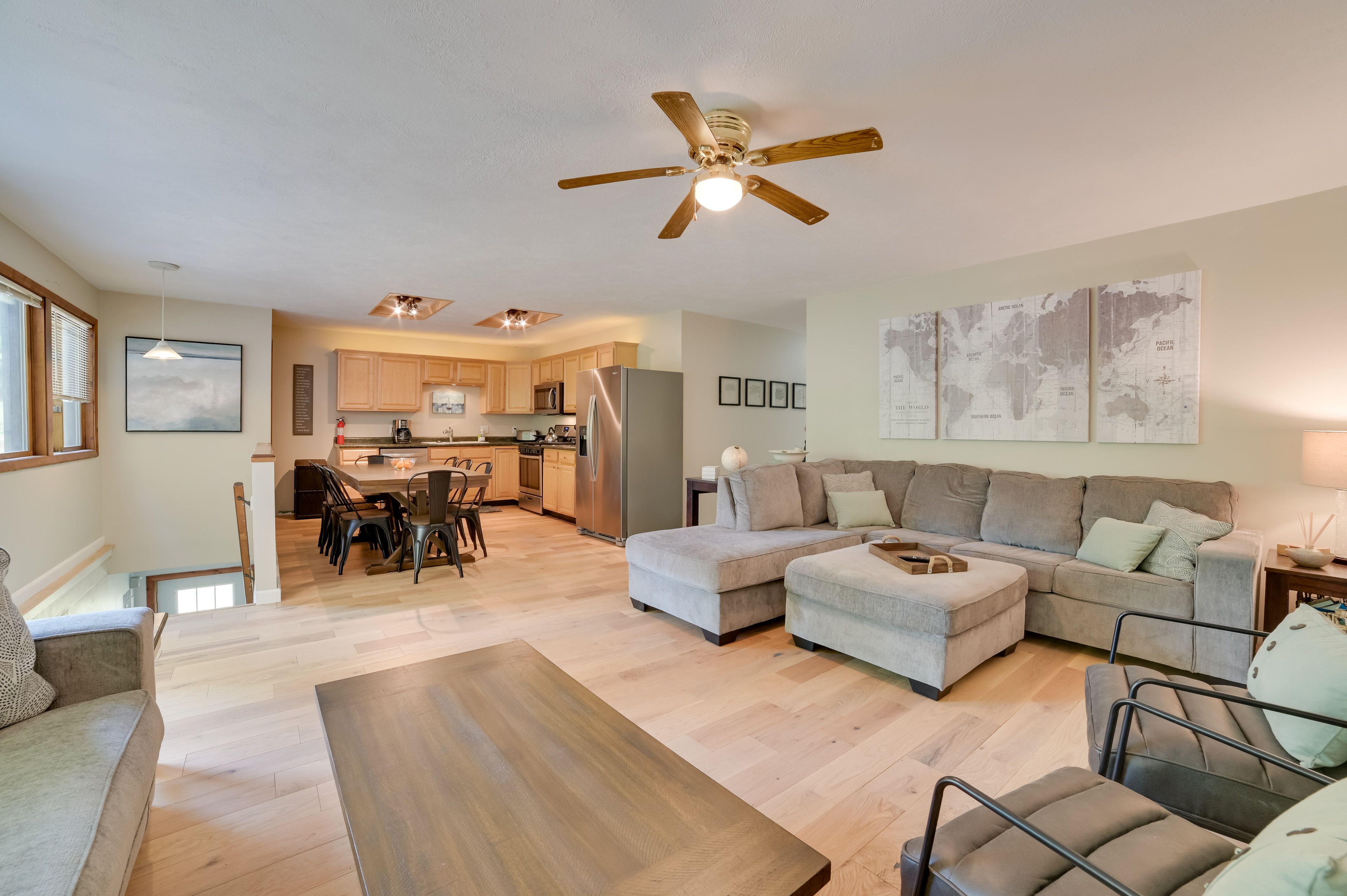 Living Room | Free WiFi | Smart TV