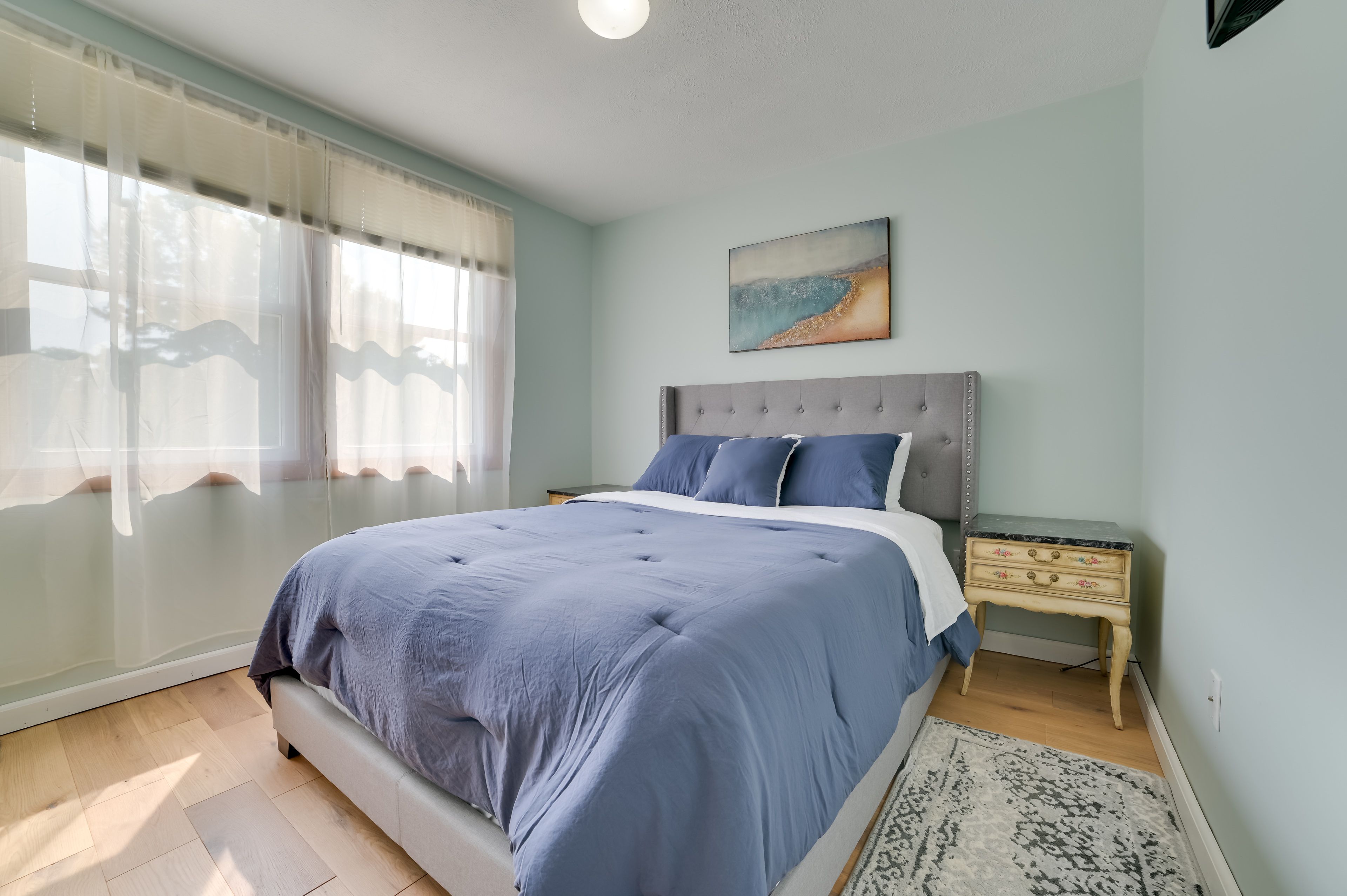 Bedroom 2 | Queen Bed