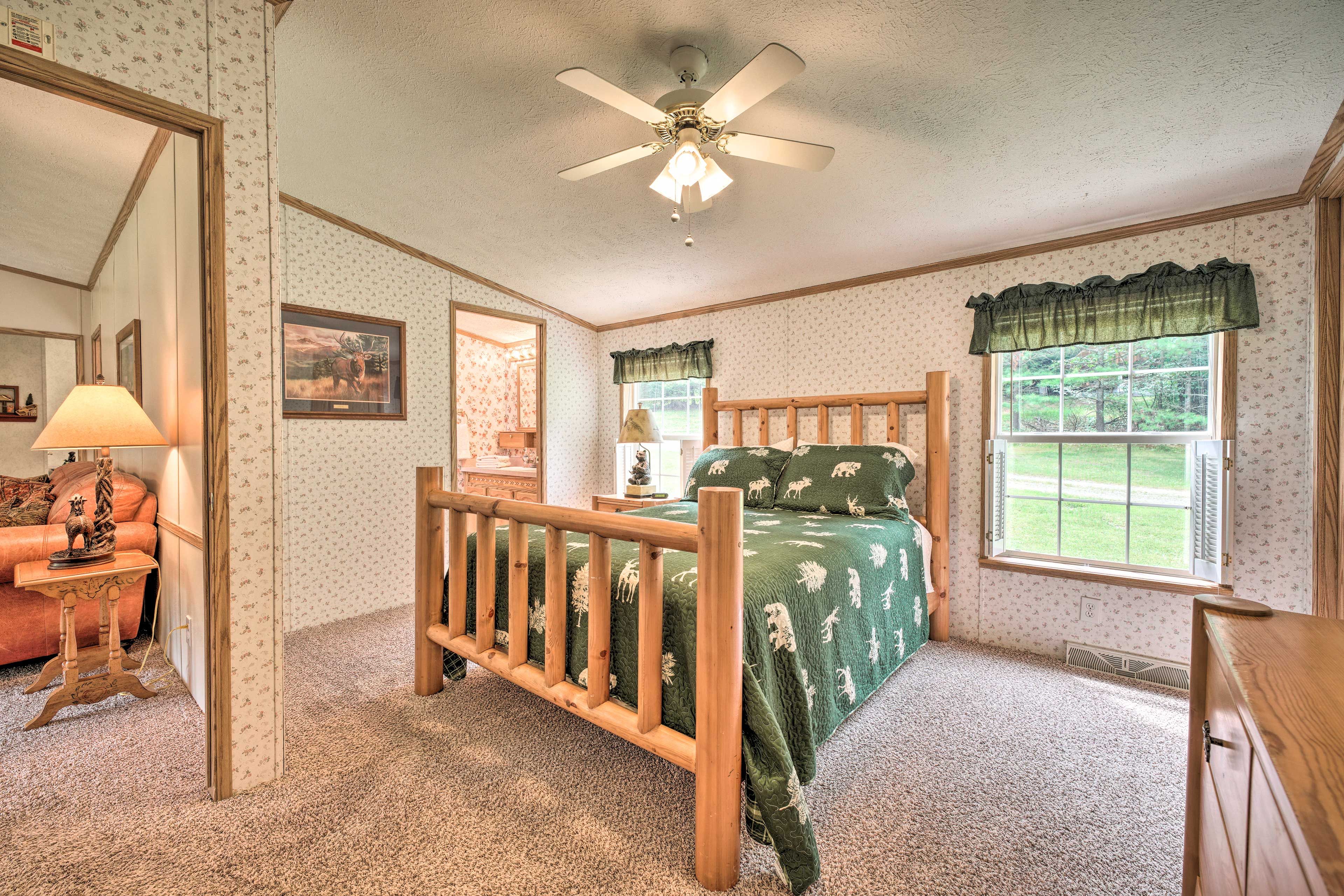 Bedroom 1 | Queen Bed | Linens Provided