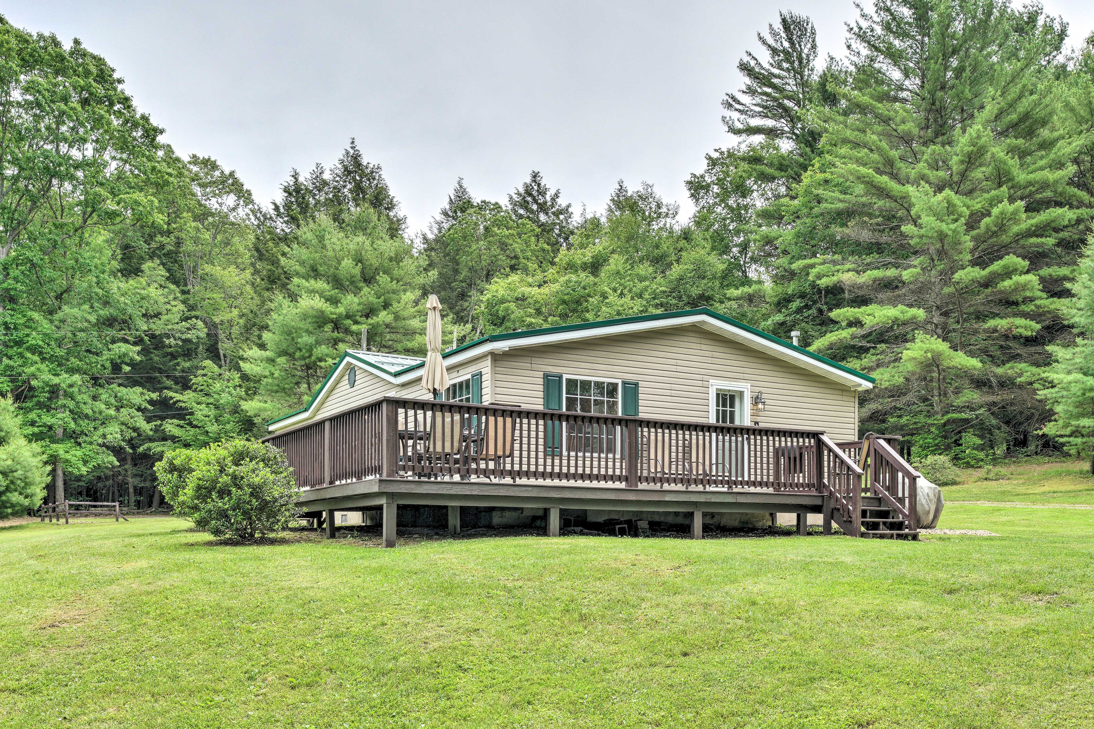 Benezette Vacation Rental | 3BR | 2BA | 1,260 Sq Ft | 1 Story | Steps Required