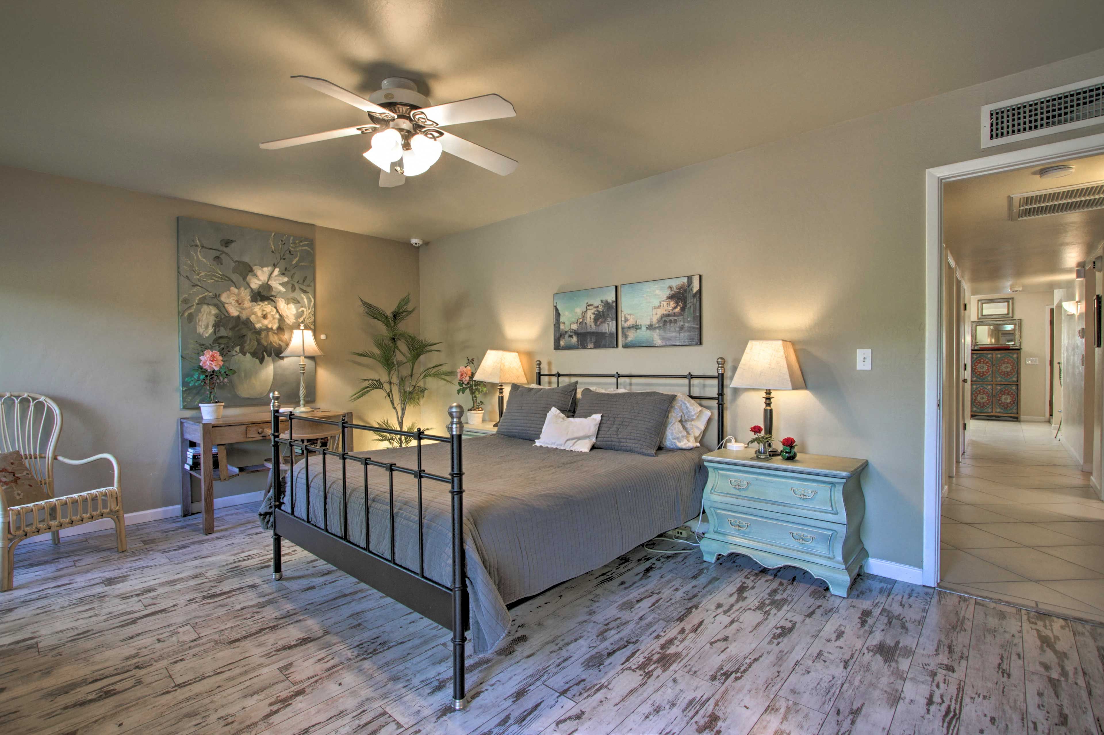 Bedroom 1 | Linens Provided