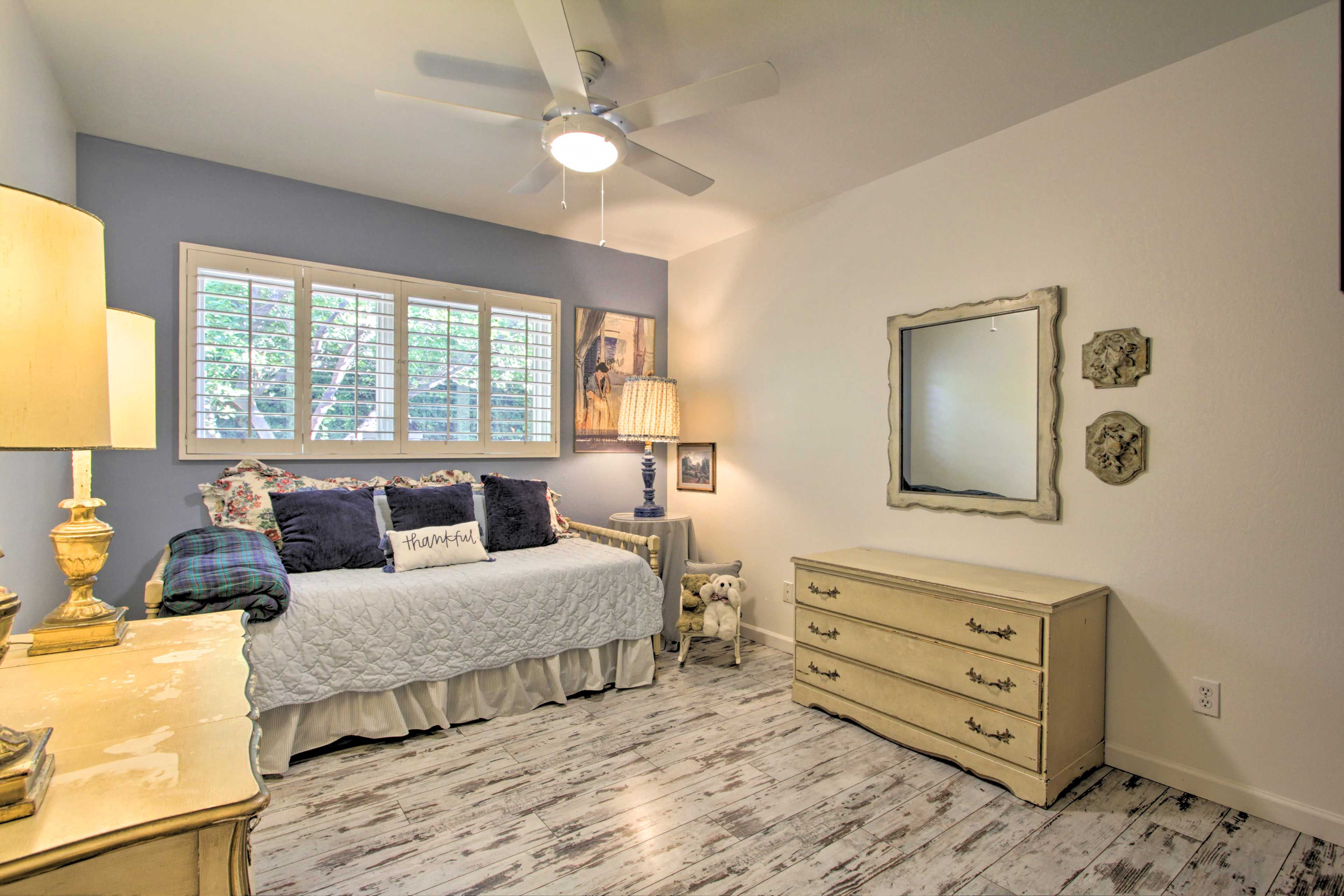 Bedroom 3 | Twin Bed w/ Twin Trundle Bed