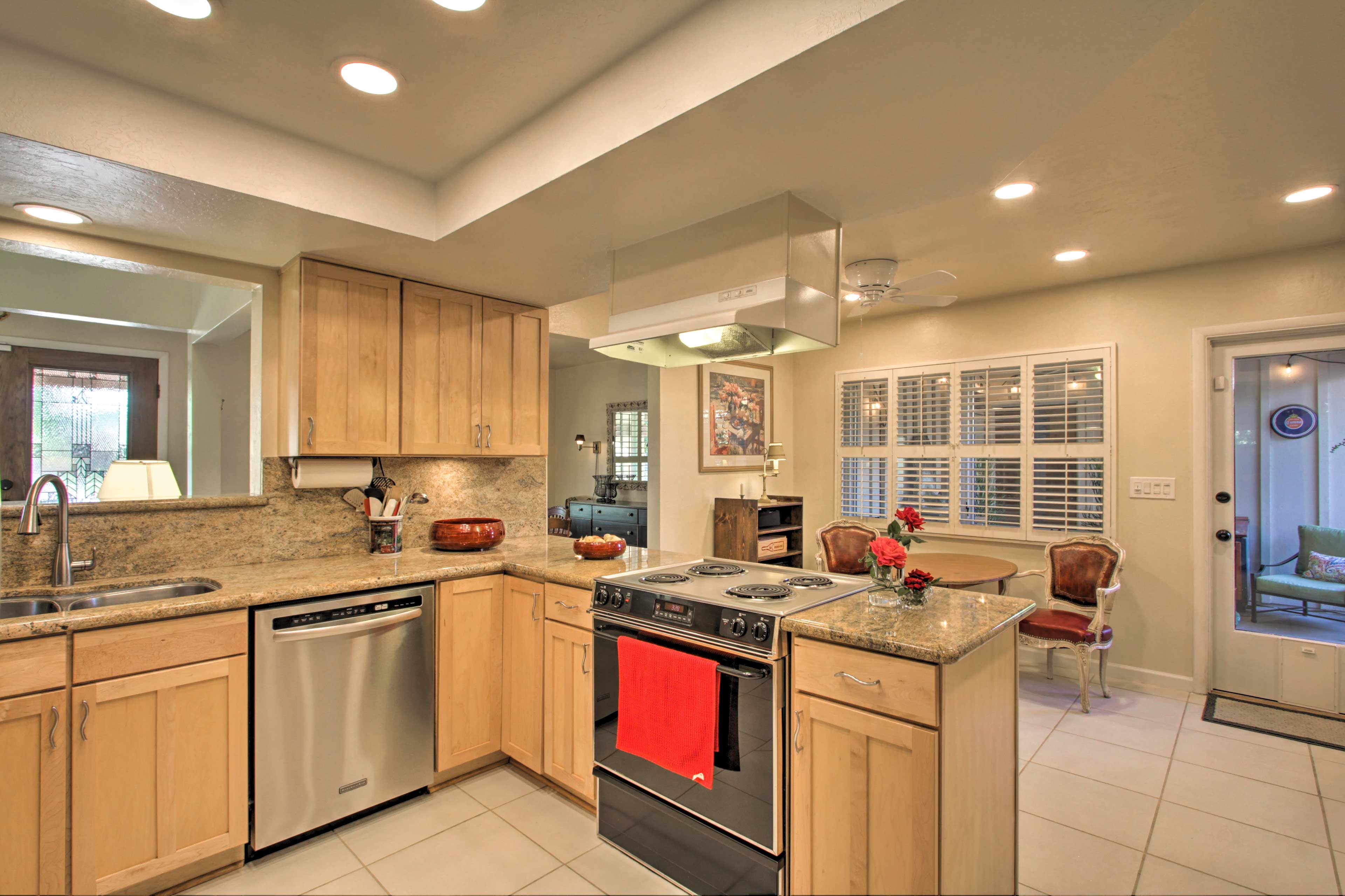 Kitchen | Dishware/Flatware
