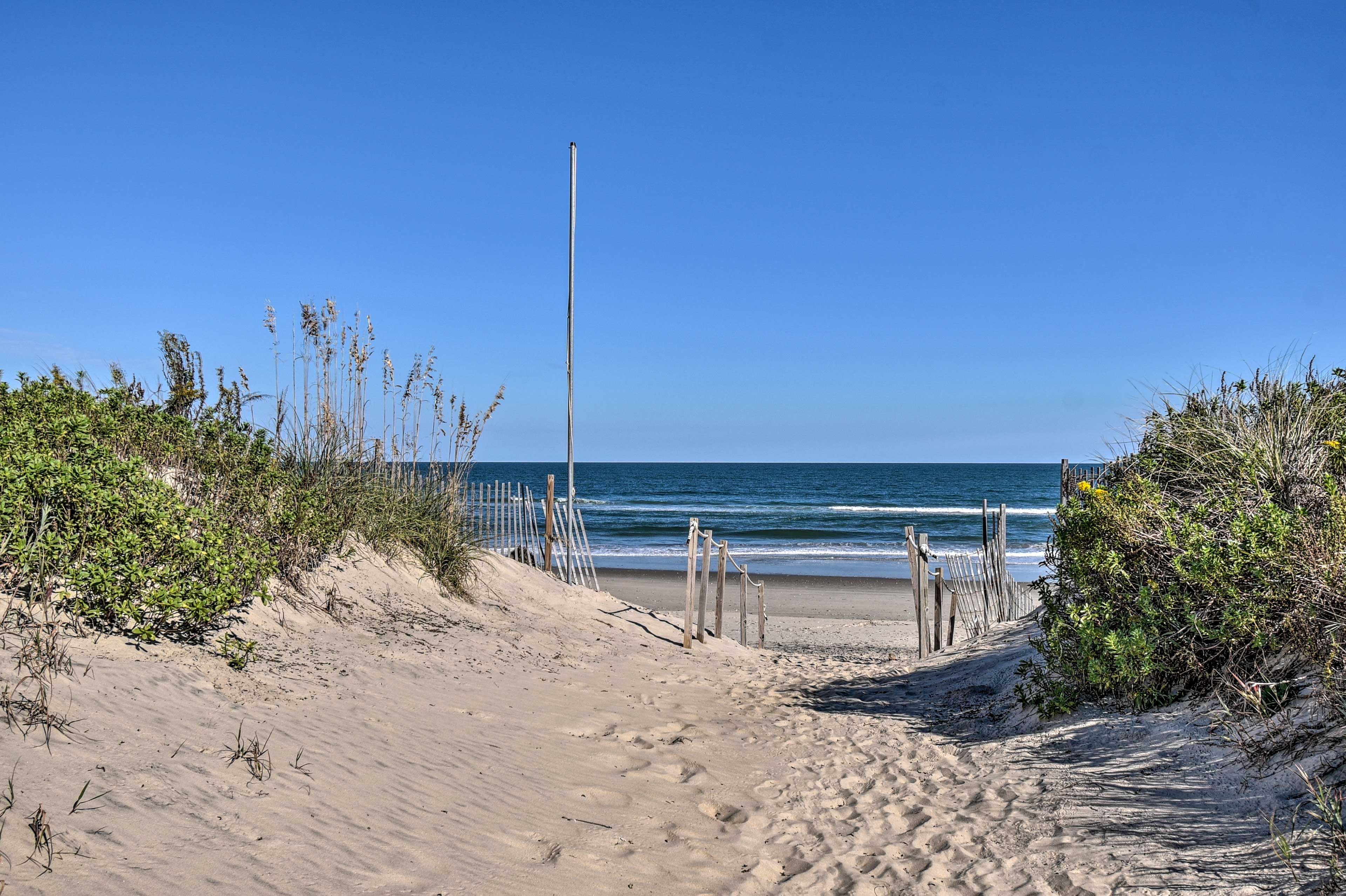 Walk to Currituck Beach