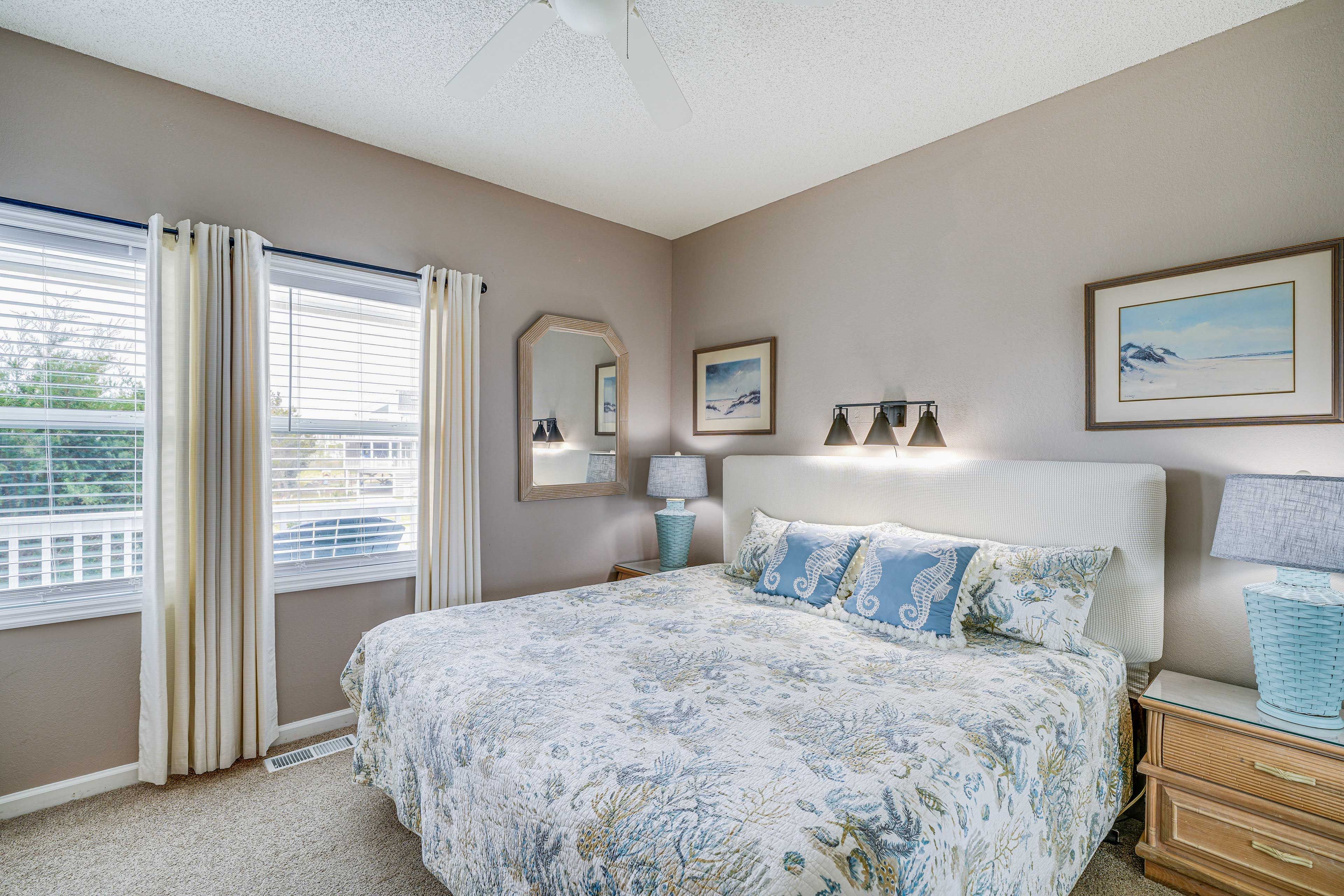 Bedroom 2 | 2nd Floor | King Bed