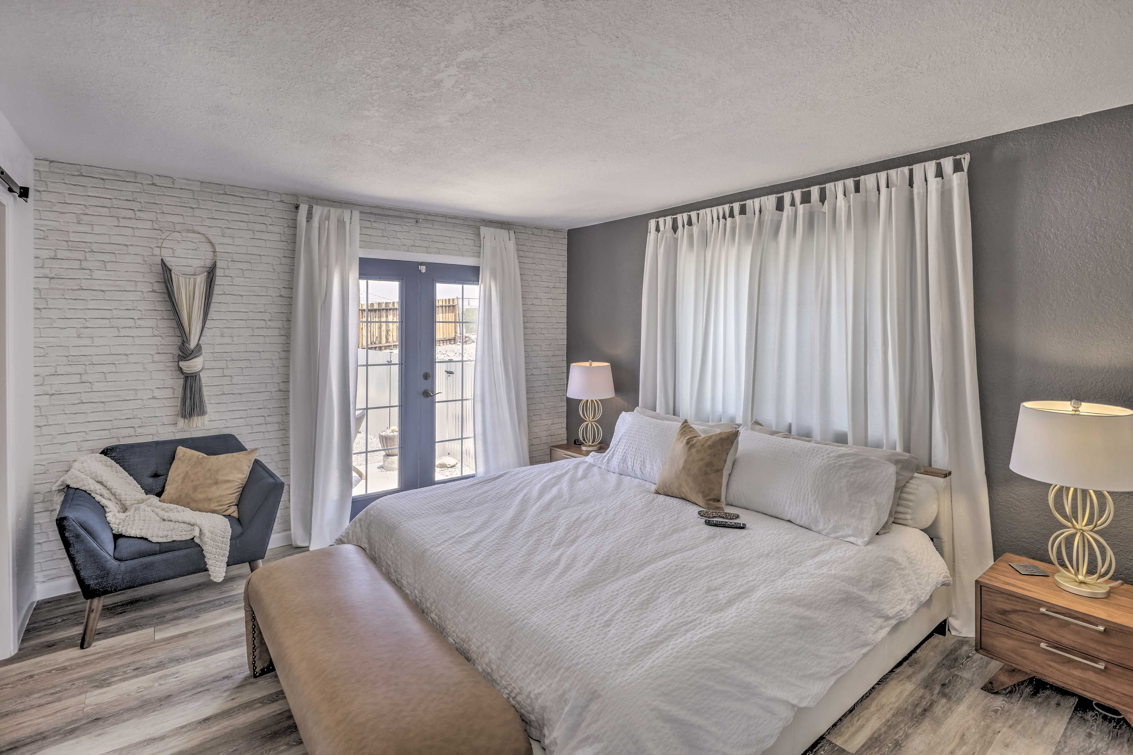 Bedroom 1 | King Bed | 1st Floor