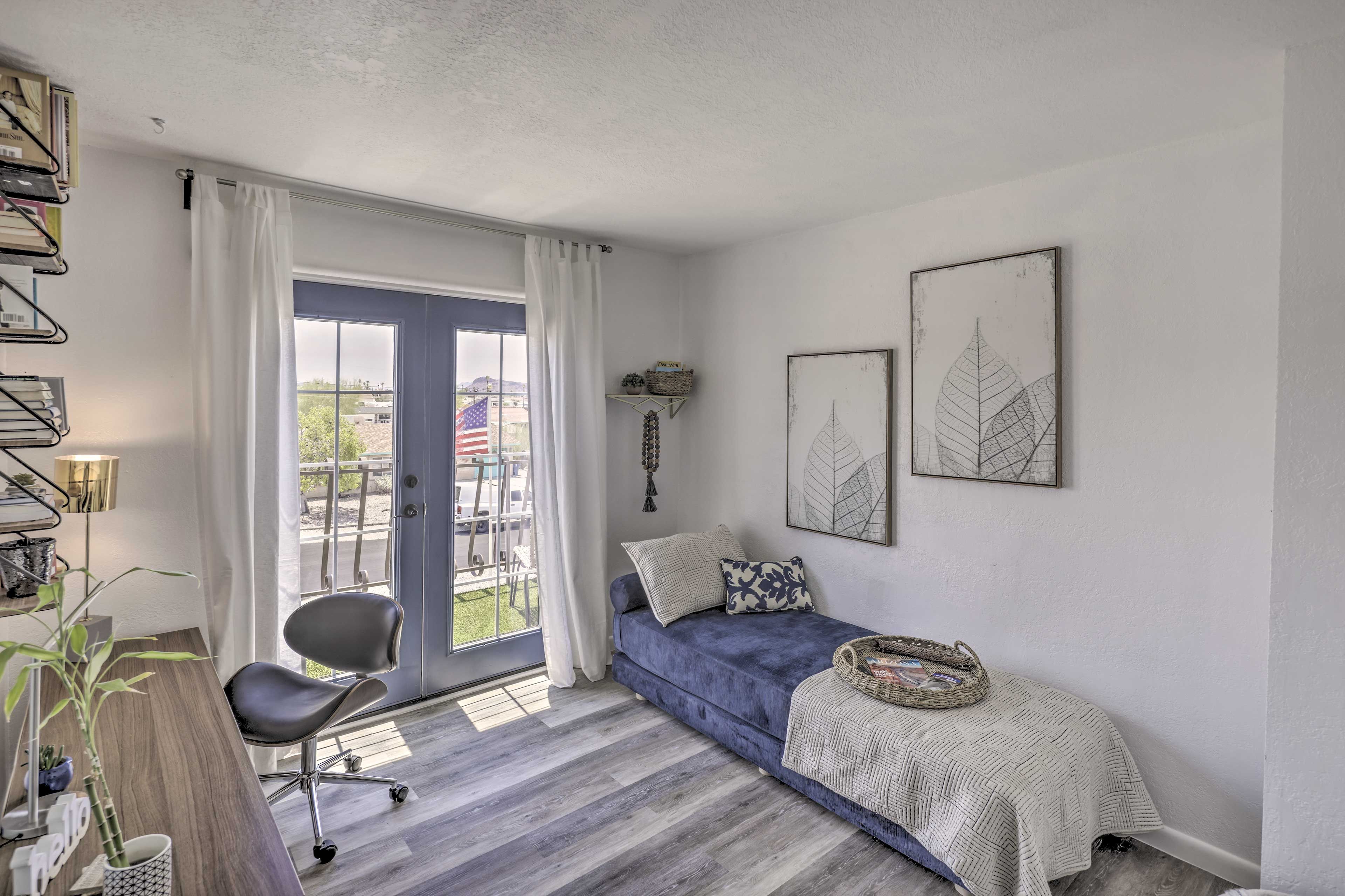 Home Office | Queen Futon