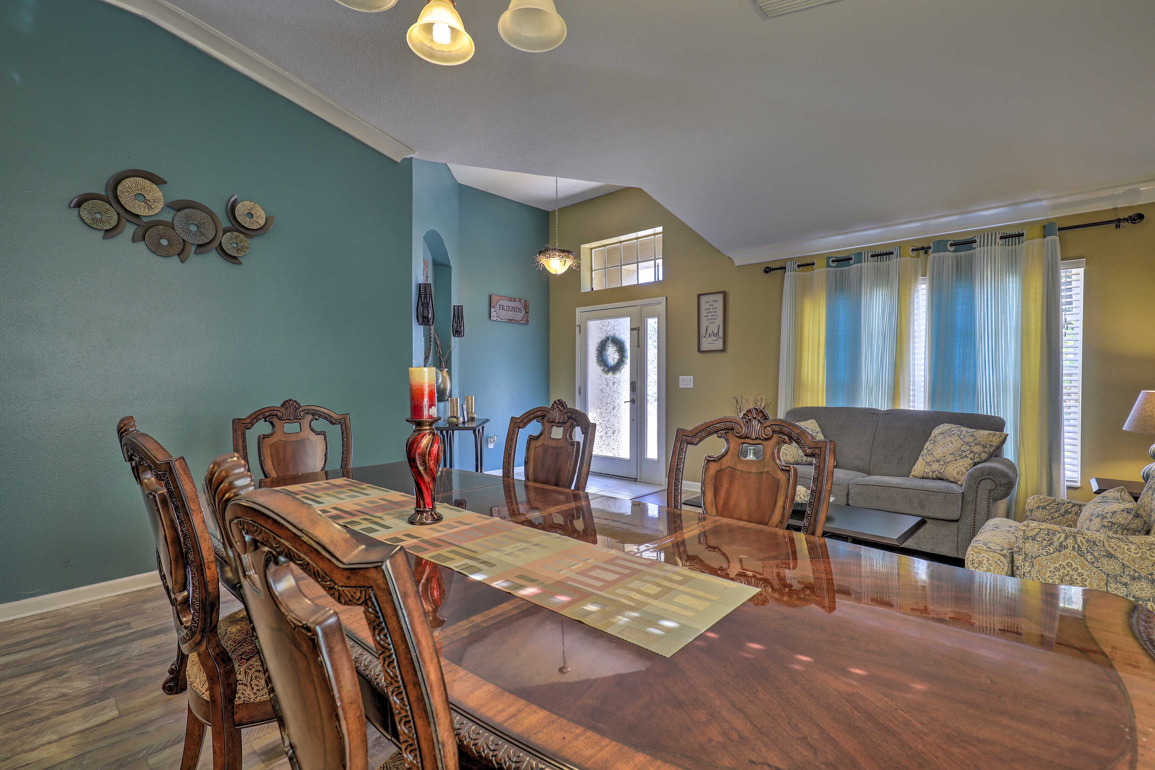 Dining Room | Free WiFi
