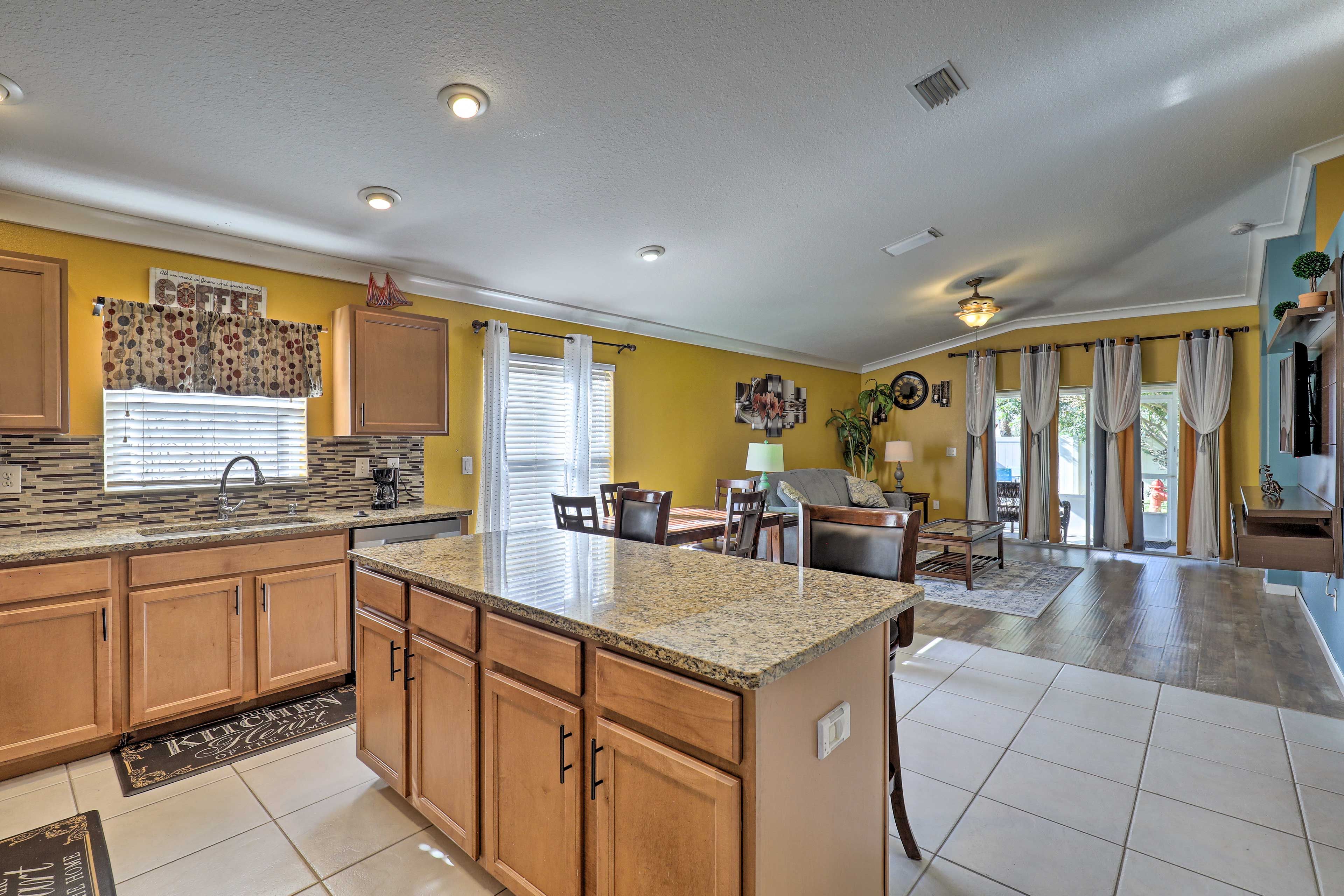 Kitchen | Fully Equipped w/ Cooking Basics