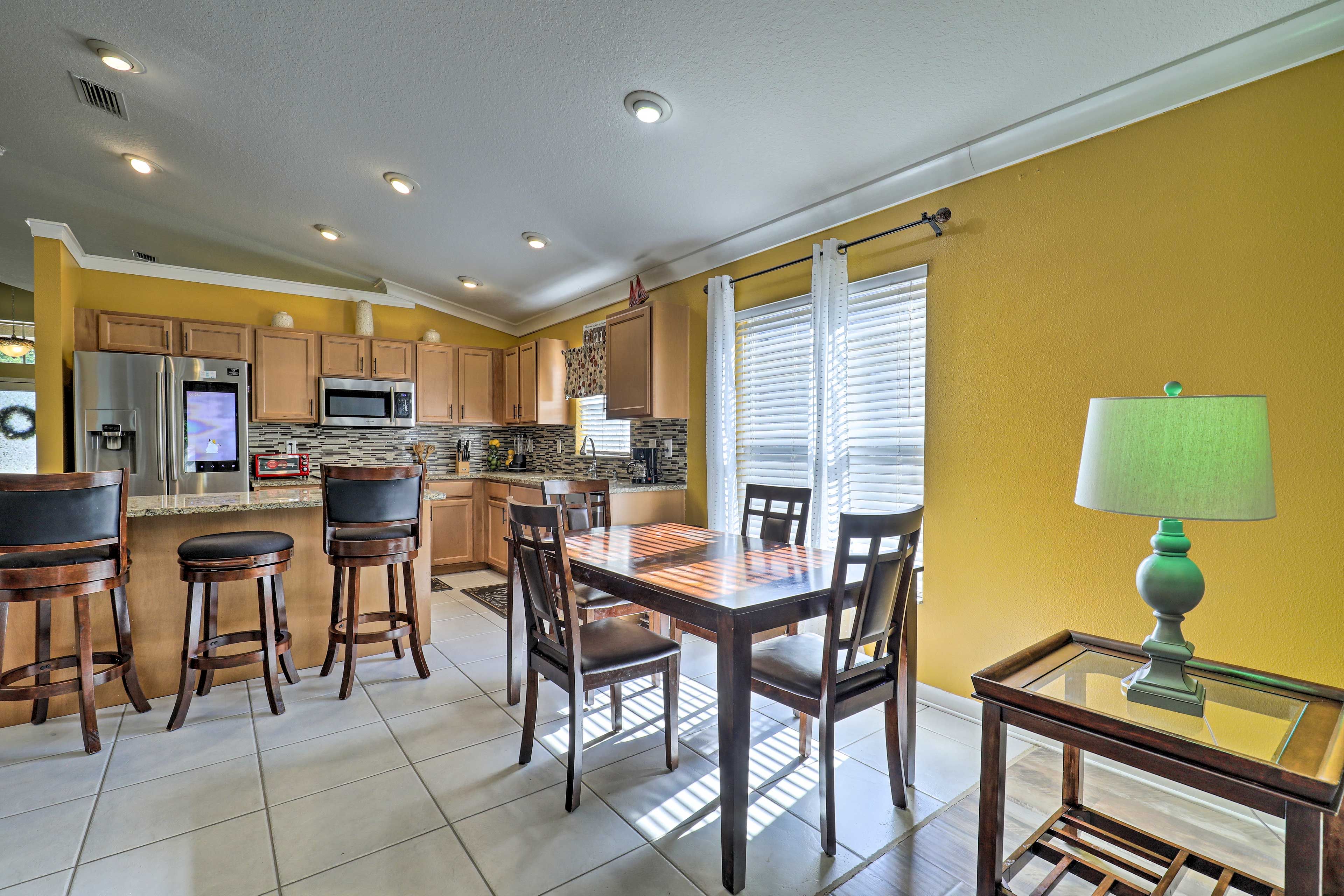 Kitchen | 4-Person Kitchen Table