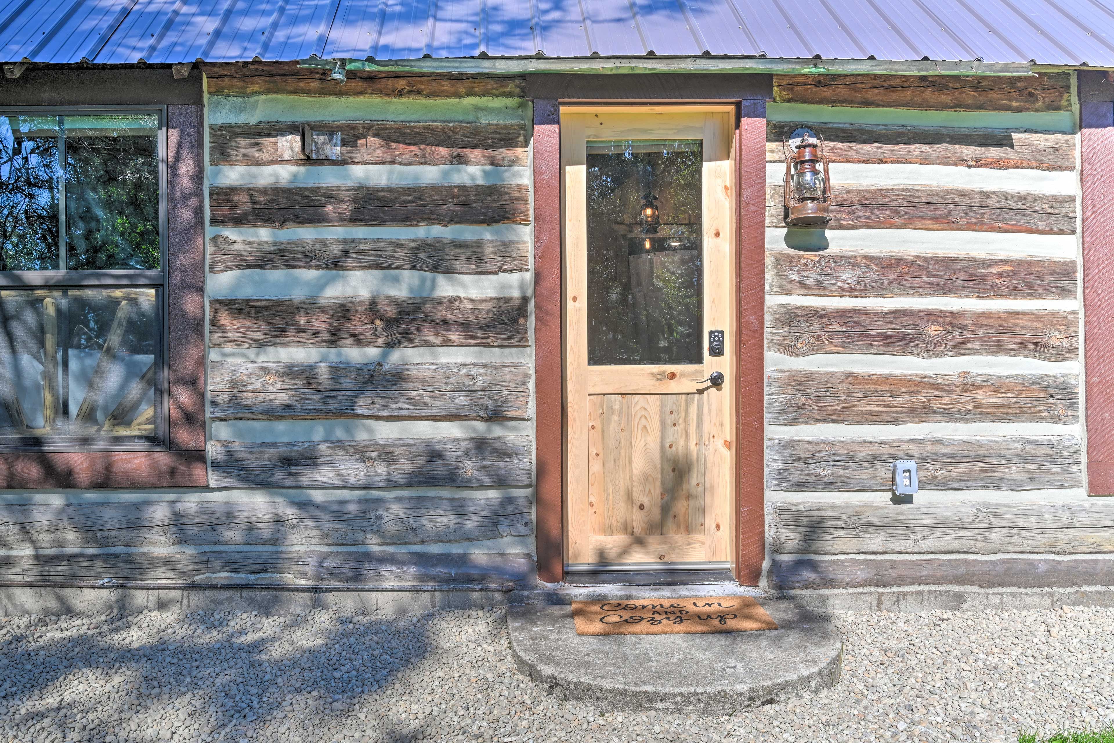 Cabin Entryway | Keyless Entry