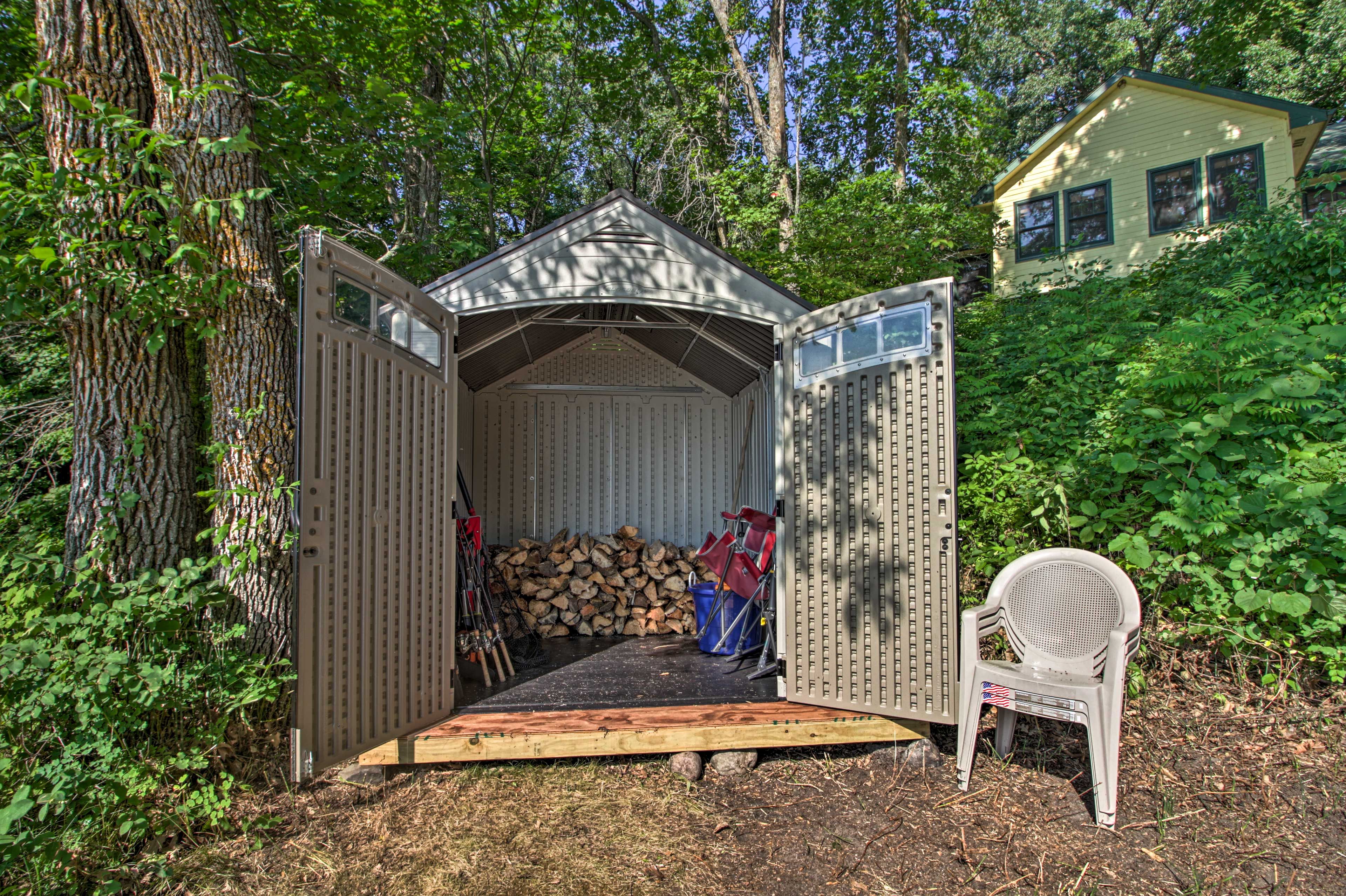 Private Yard | Firewood Provided | Beach Chairs Provided
