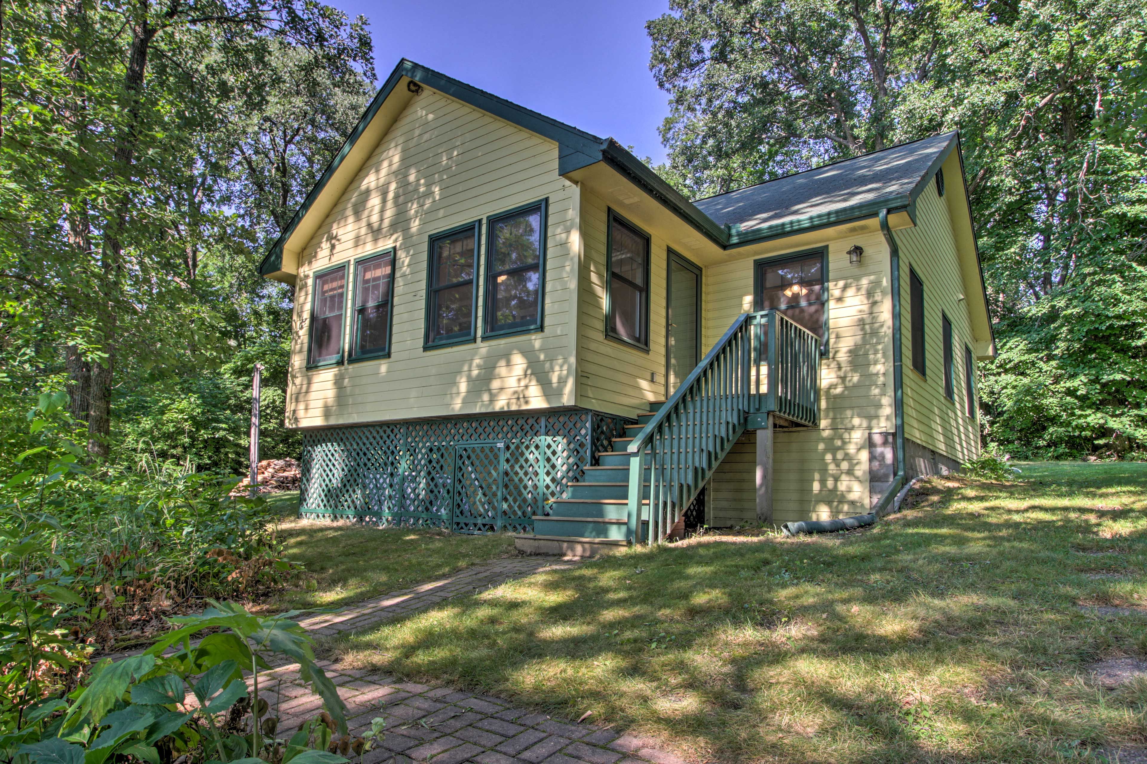 Cass Lake Vacation Rental | 3BR | 1BA | 1,200 Sq Ft | Stairs Required to Access