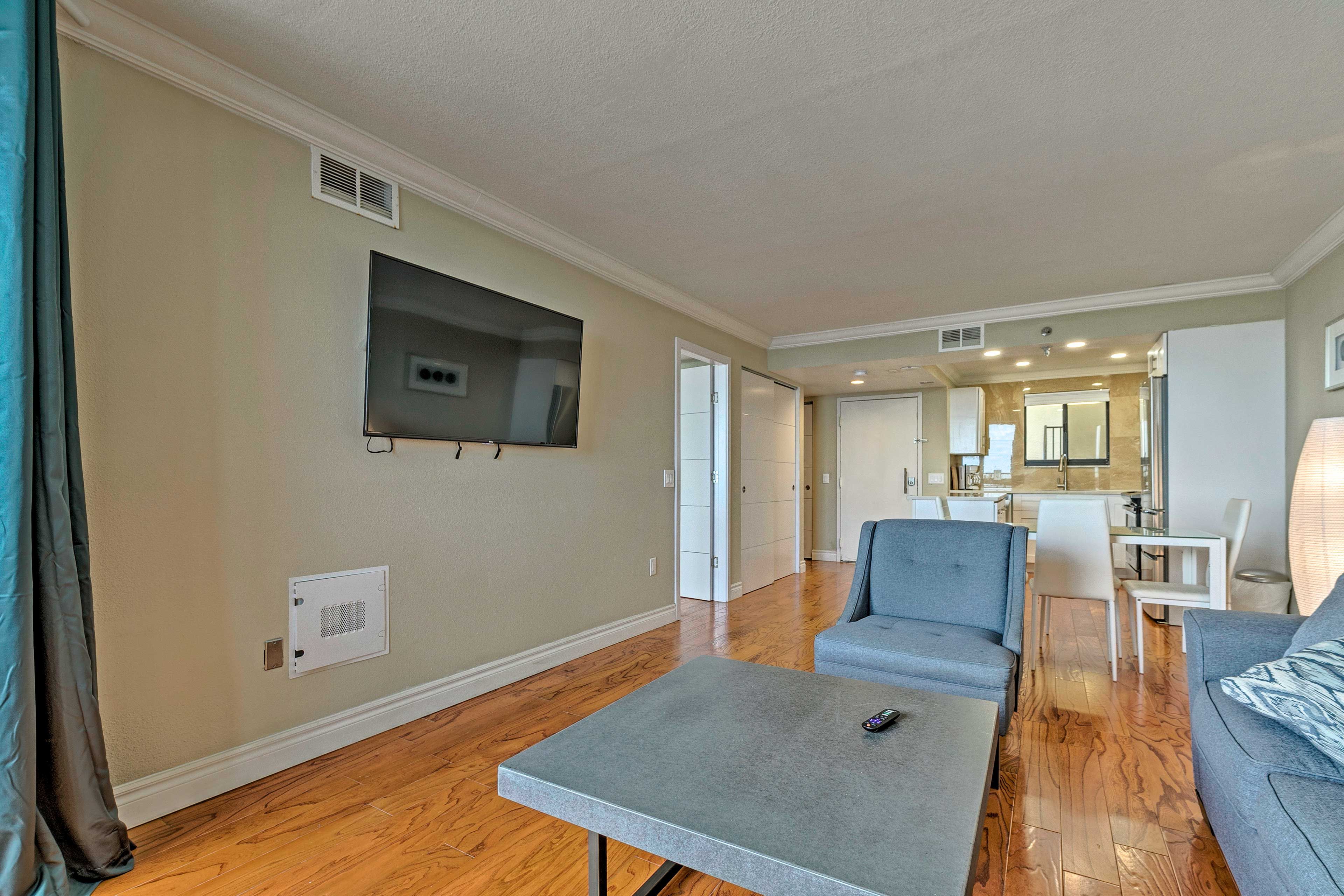 Living Room | Smart TV