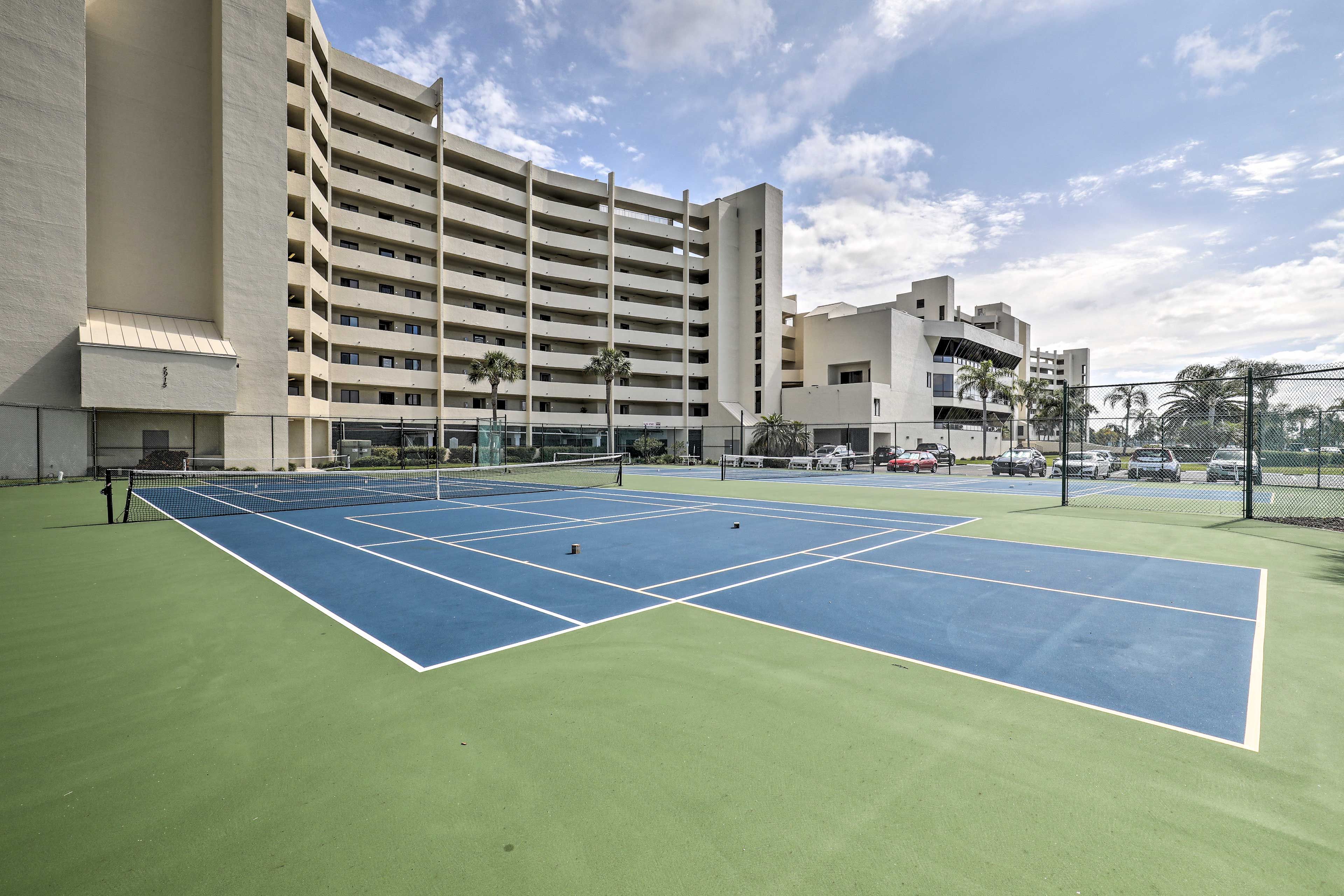 Gulf Island Beach & Tennis Club Condominium Amenities