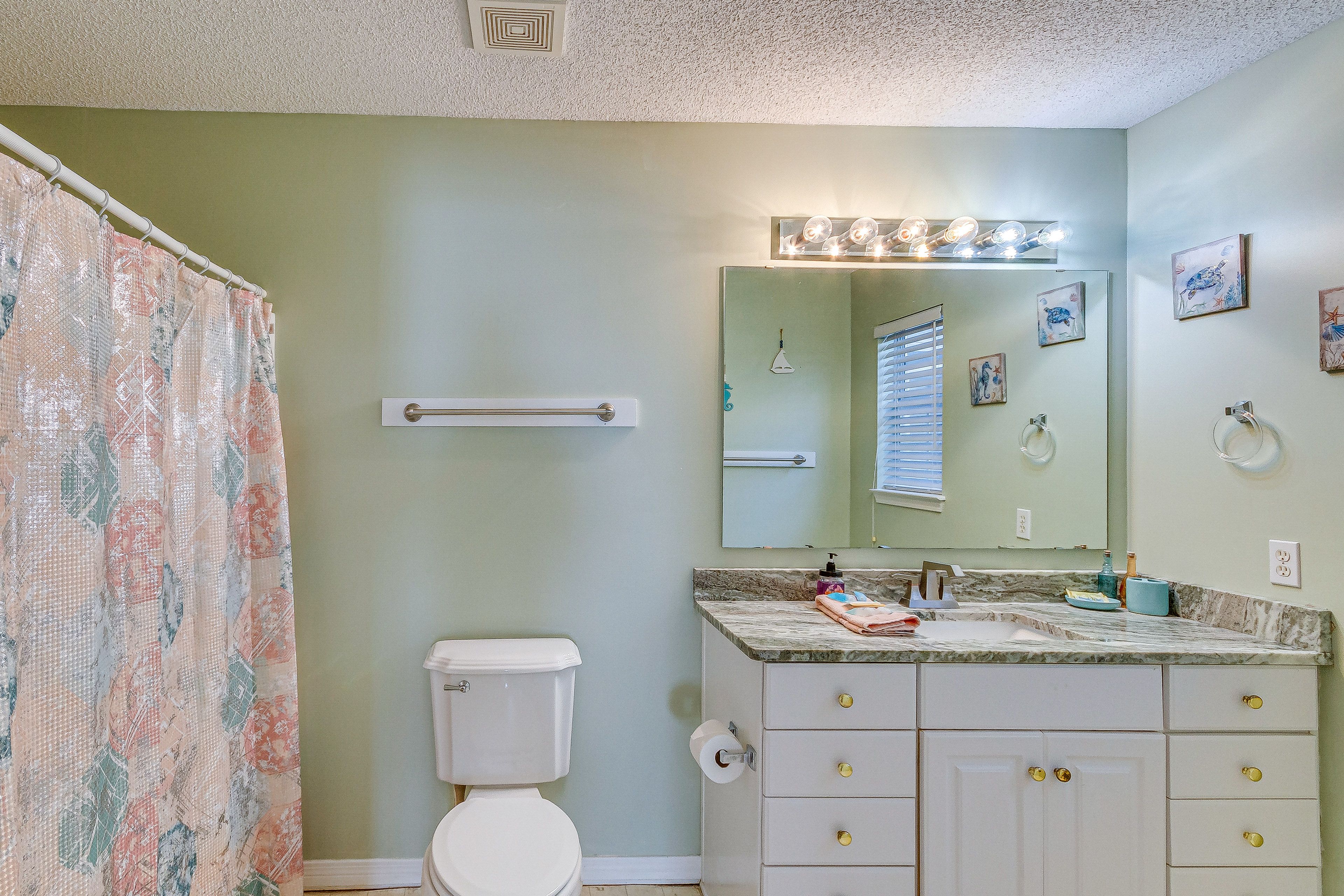 Bathroom | Complimentary Toiletries