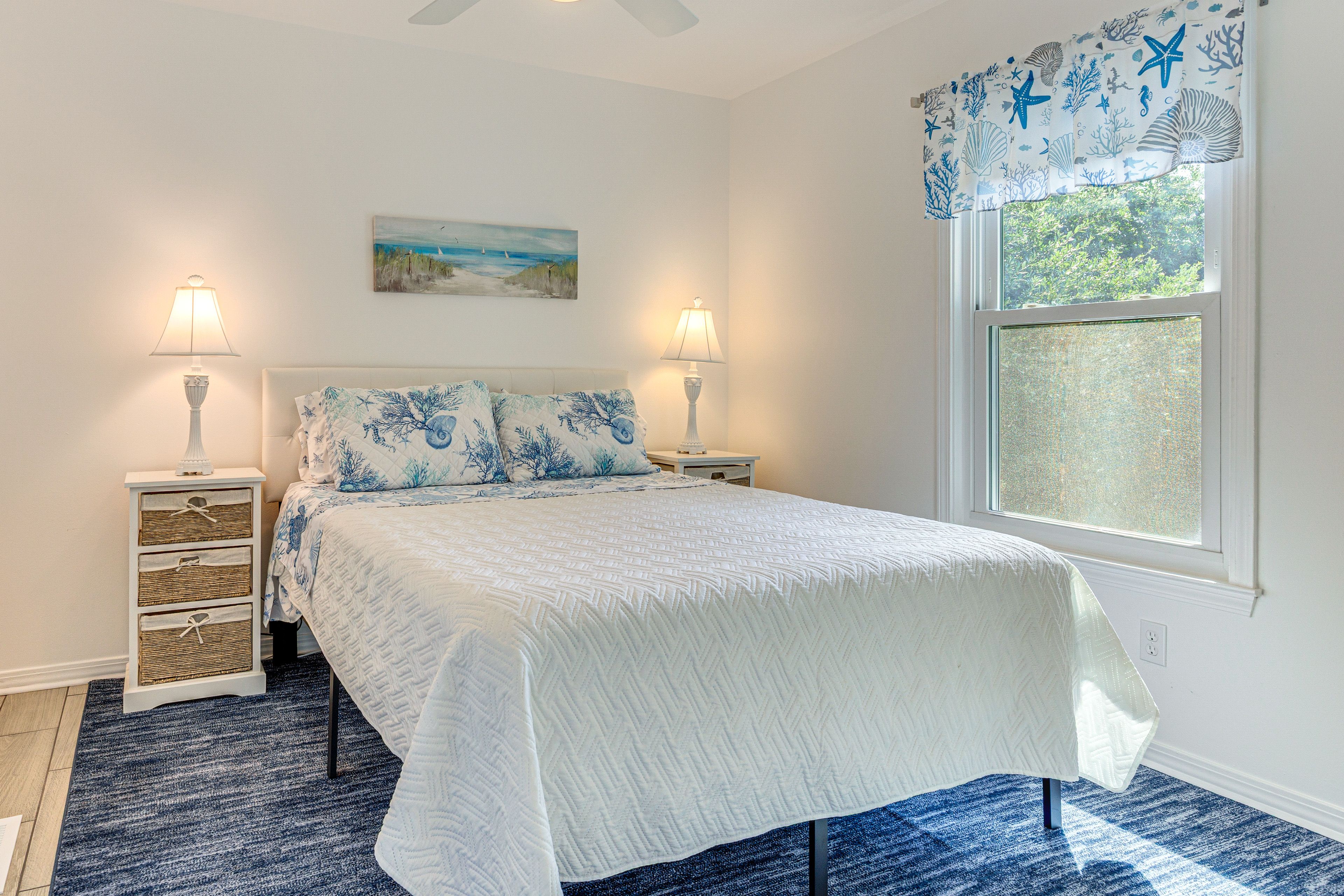 Bedroom 3 | Queen Bed