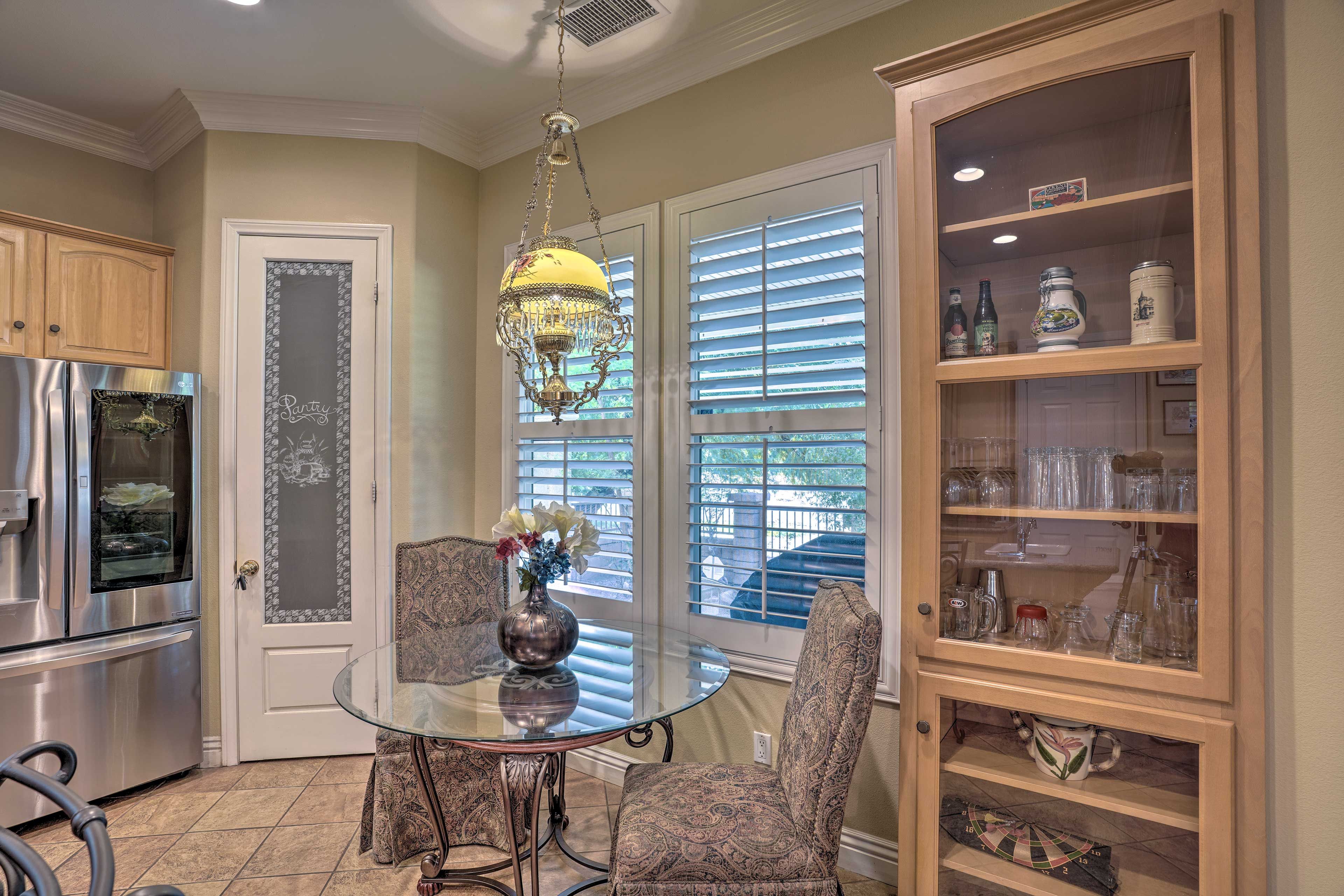 Kitchen | Dining Area