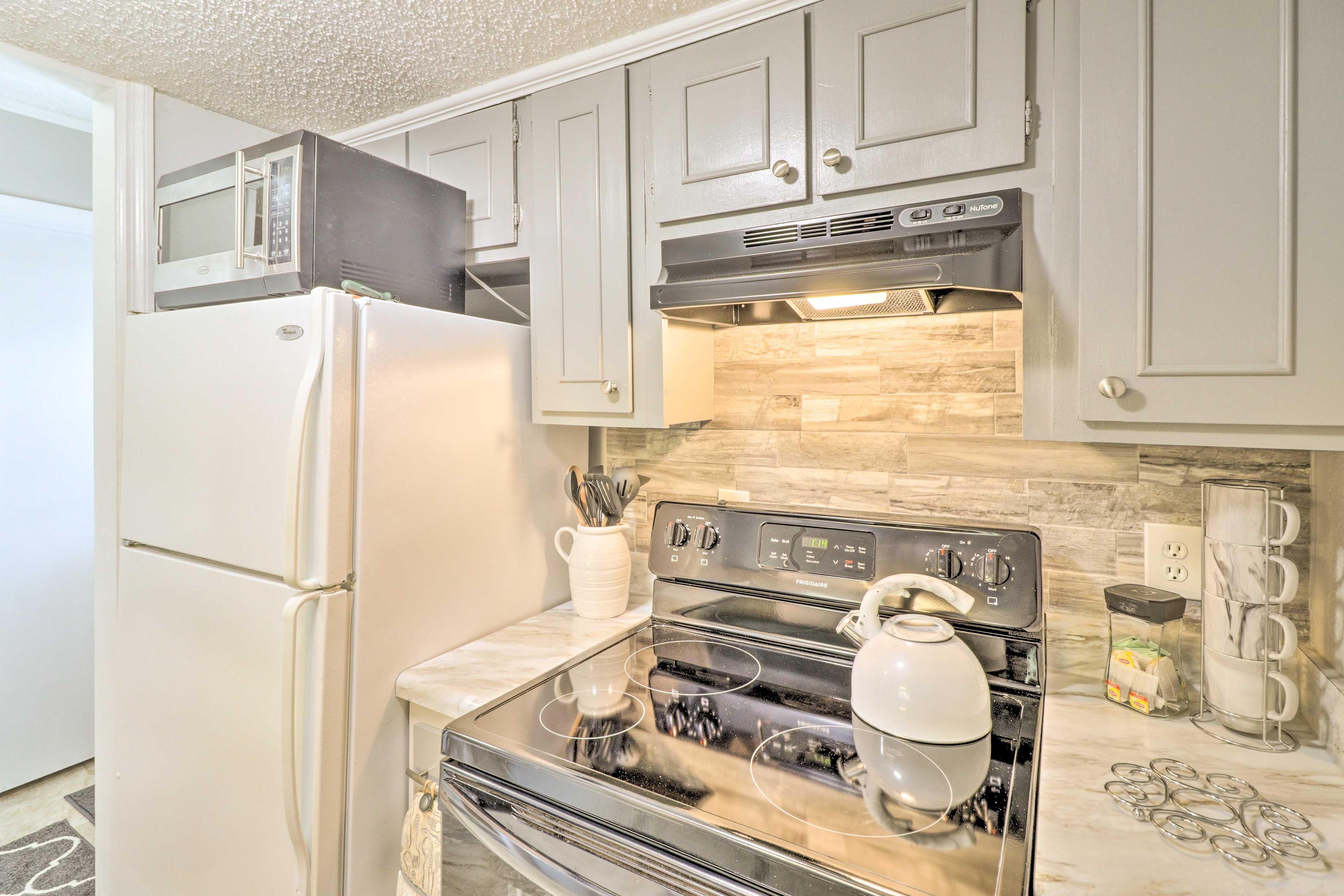 Kitchen | 1st Floor | Fully Equipped | Cooking Basics