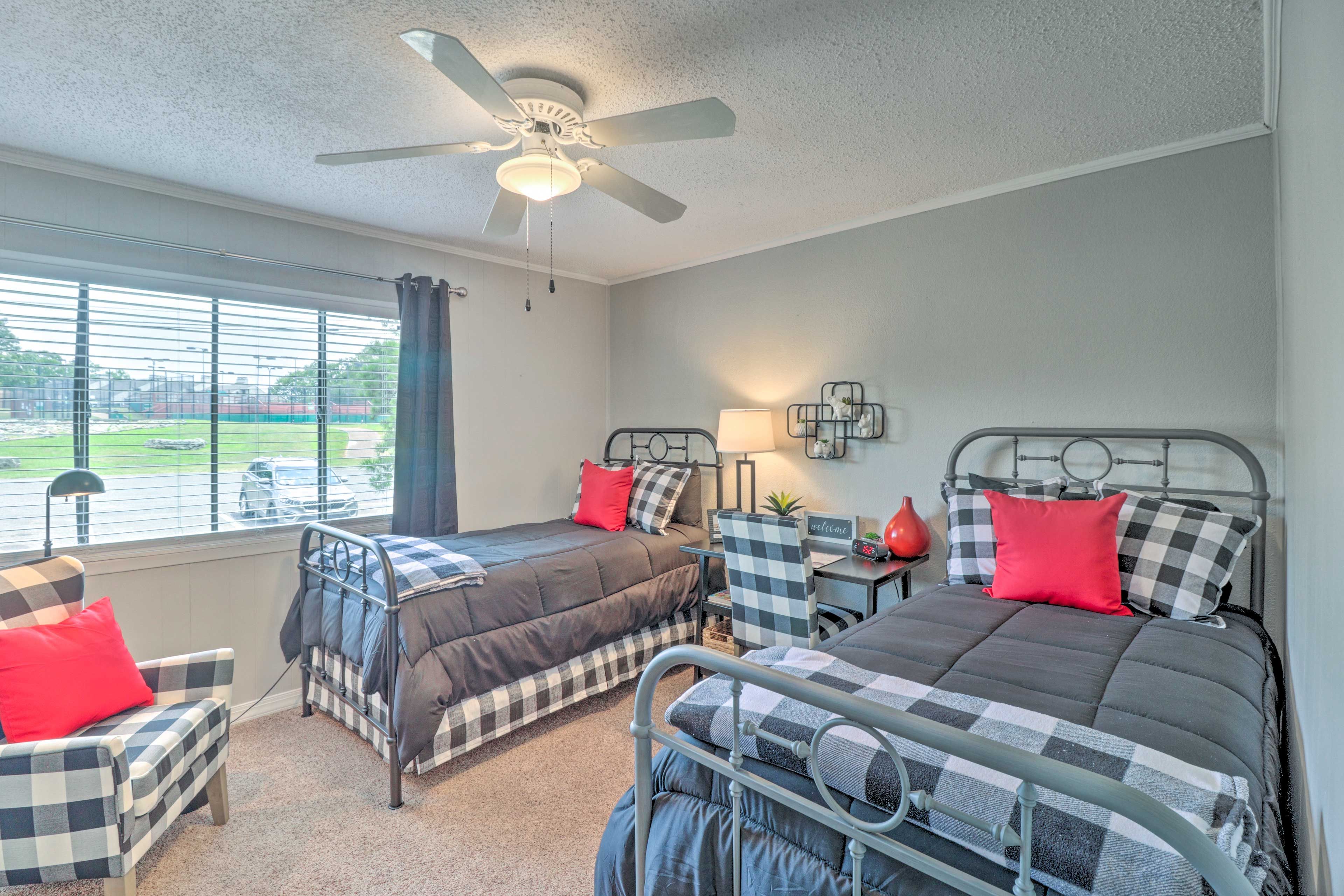 Bedroom 2 | 2nd Floor | 2 Twin Beds