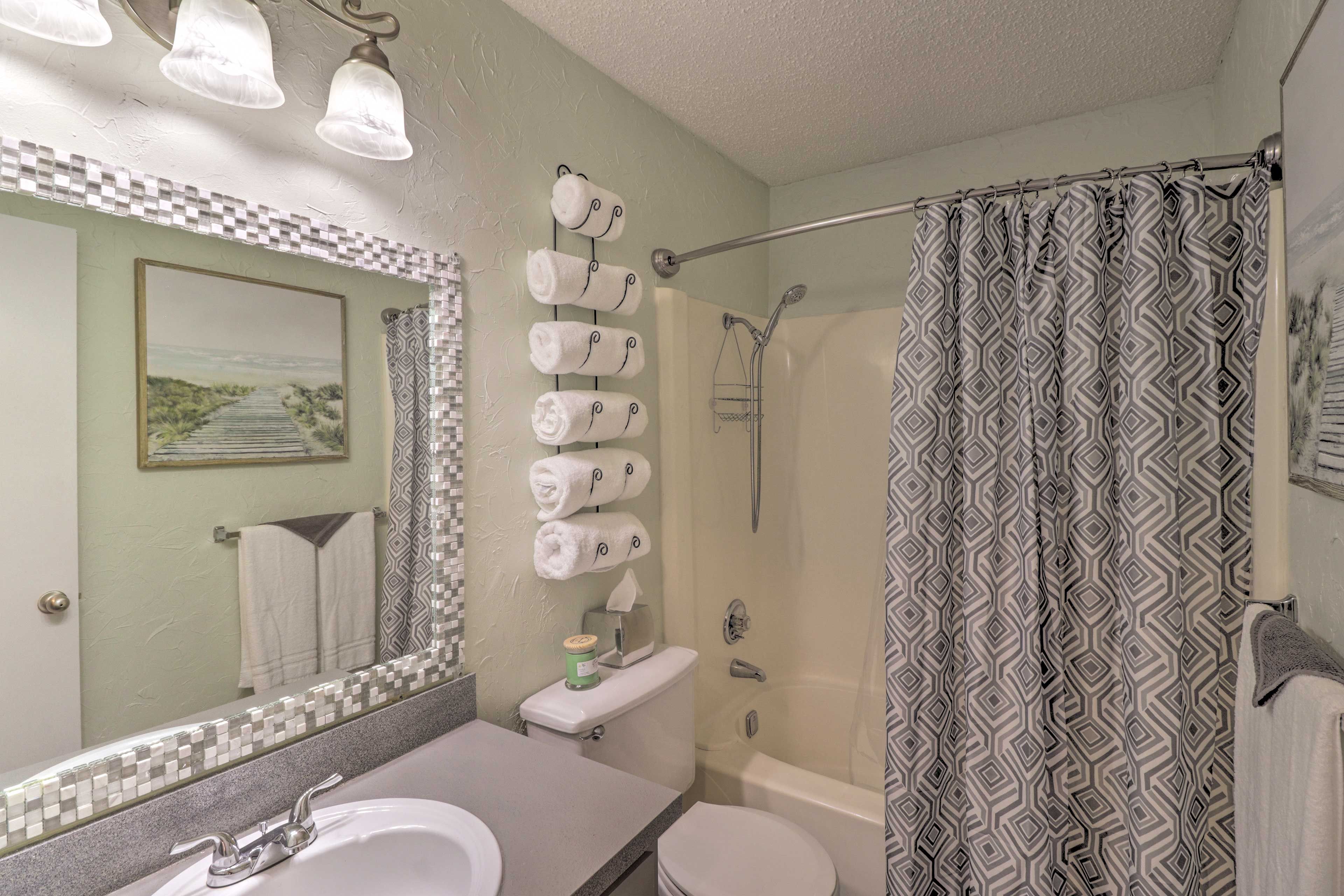 Bathroom | 2nd Floor | Complimentary Toiletries | Hair Dryer | Towels Provided
